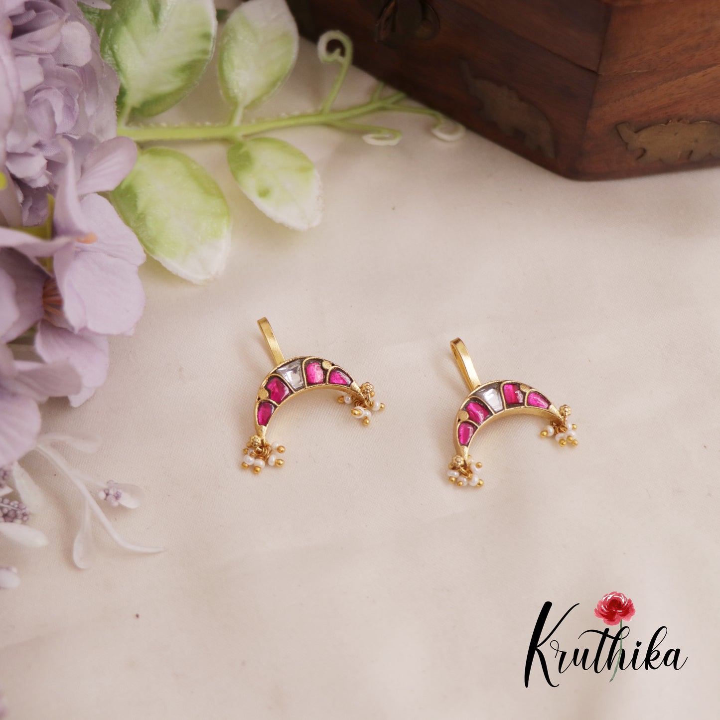 Simple Jadau Crescent Shaped Earcuffs | Upper Earrings | Bugadi Earrings E826