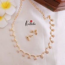 Trendy Simple CZ Flower Design Necklace NC1833