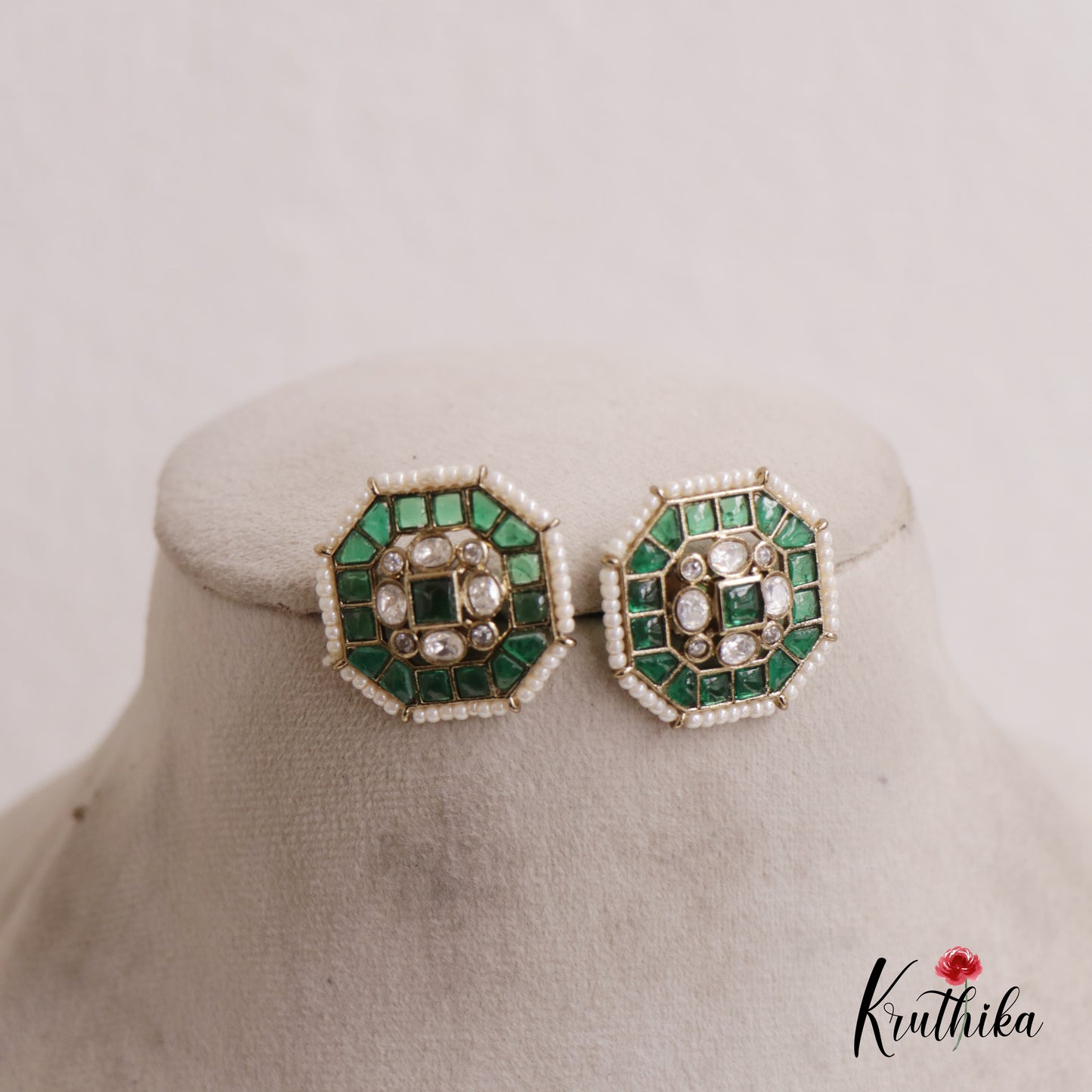 Elegant Geometric Shaped Jadau Earrings E796