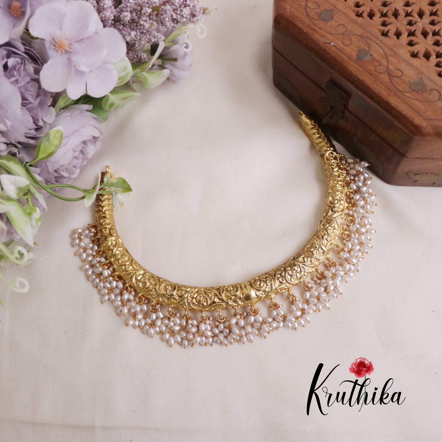 Elegant Guttapoosalu Hasli Choker NC2620