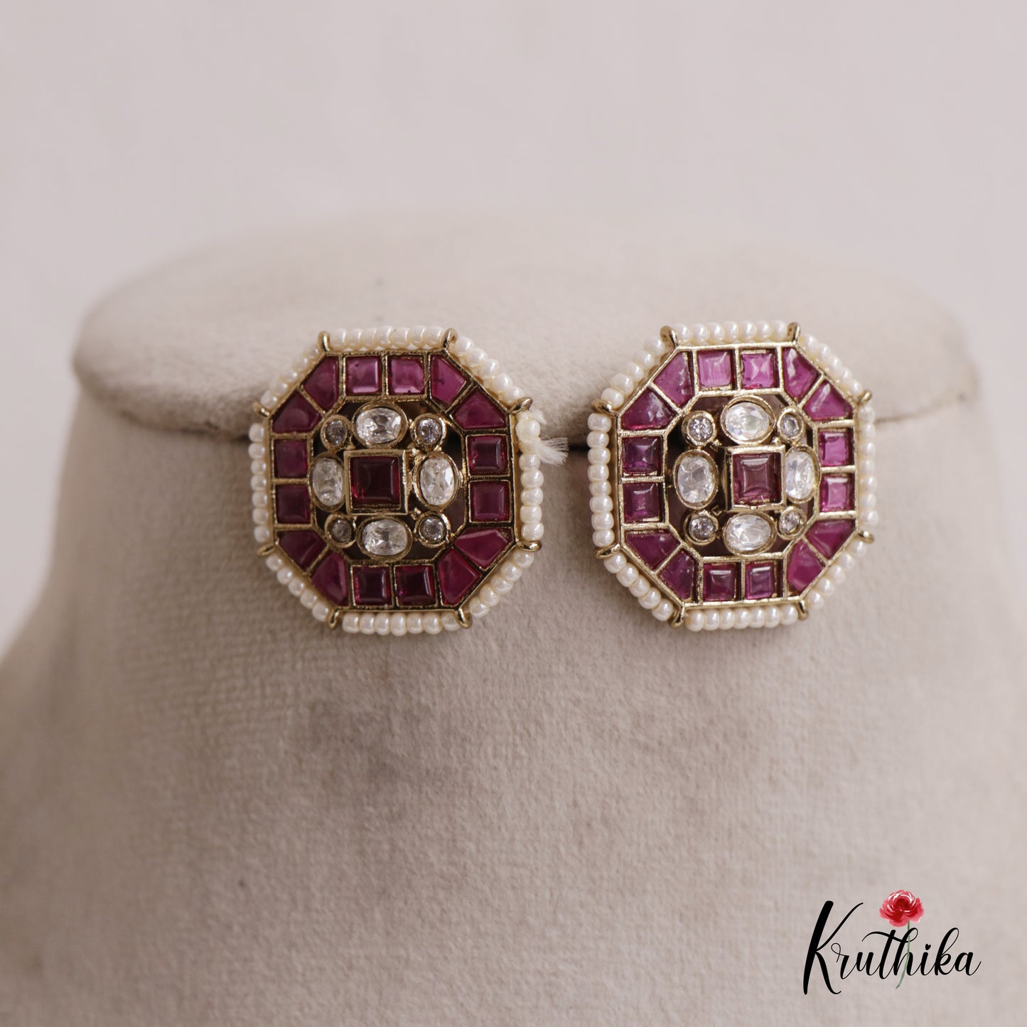 Elegant Geometric Shaped Jadau Earrings E796