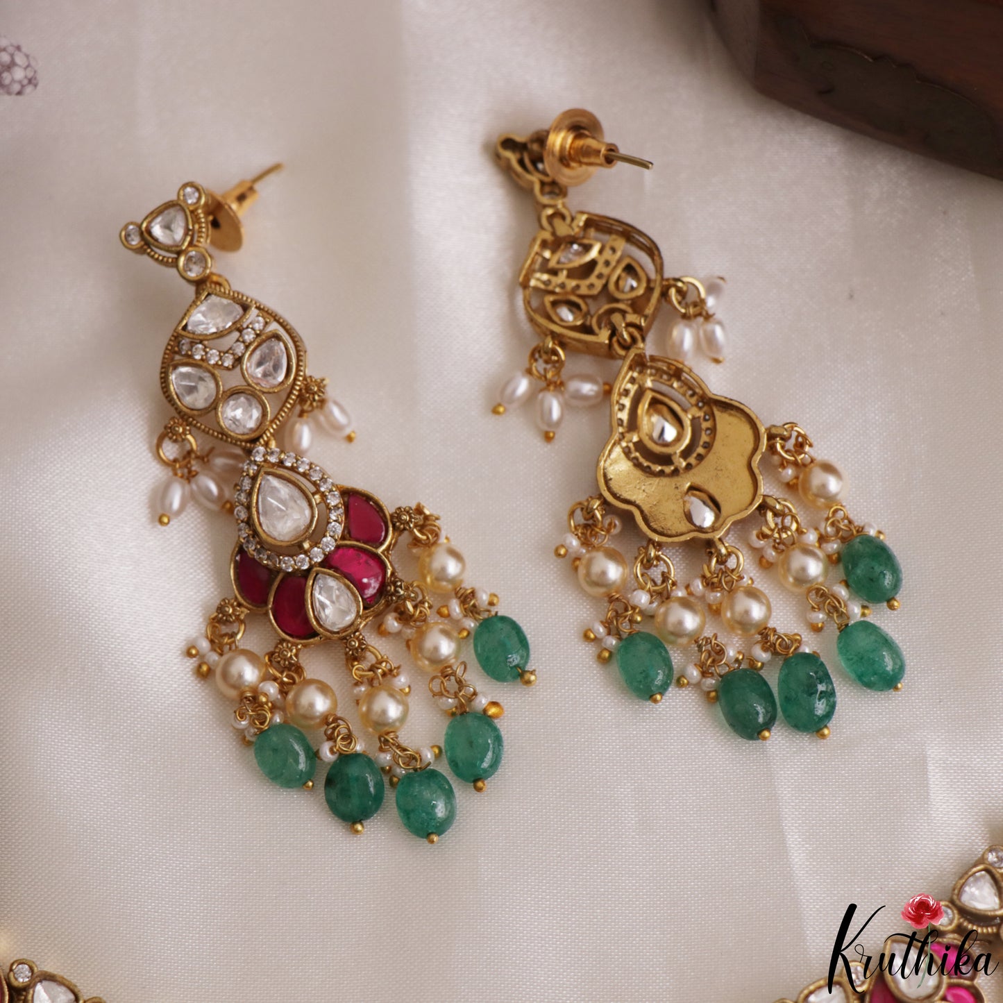 Grand Teardrop Motifs Moissanite Jadau Choker With Green Bead Drops NC3109