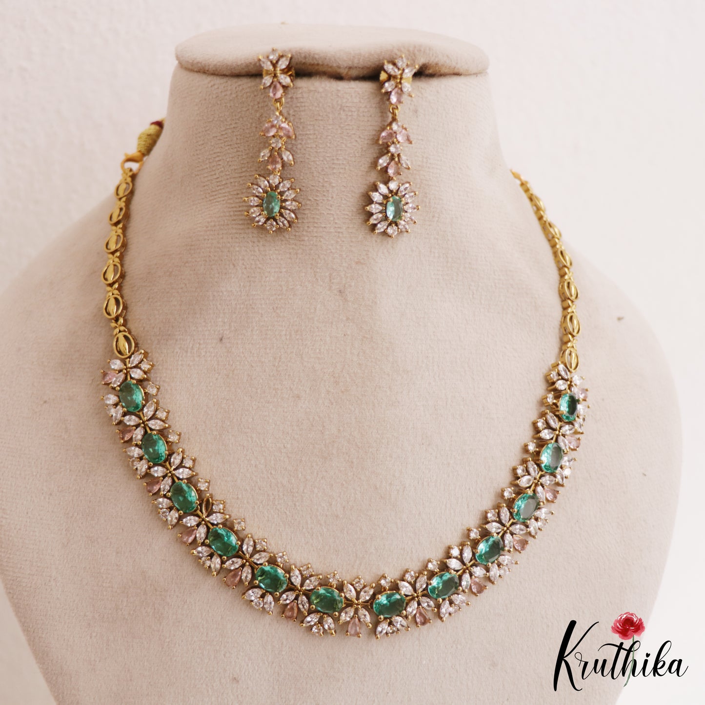 Elegant Floral Motifs AD Victorian Necklace NC2778