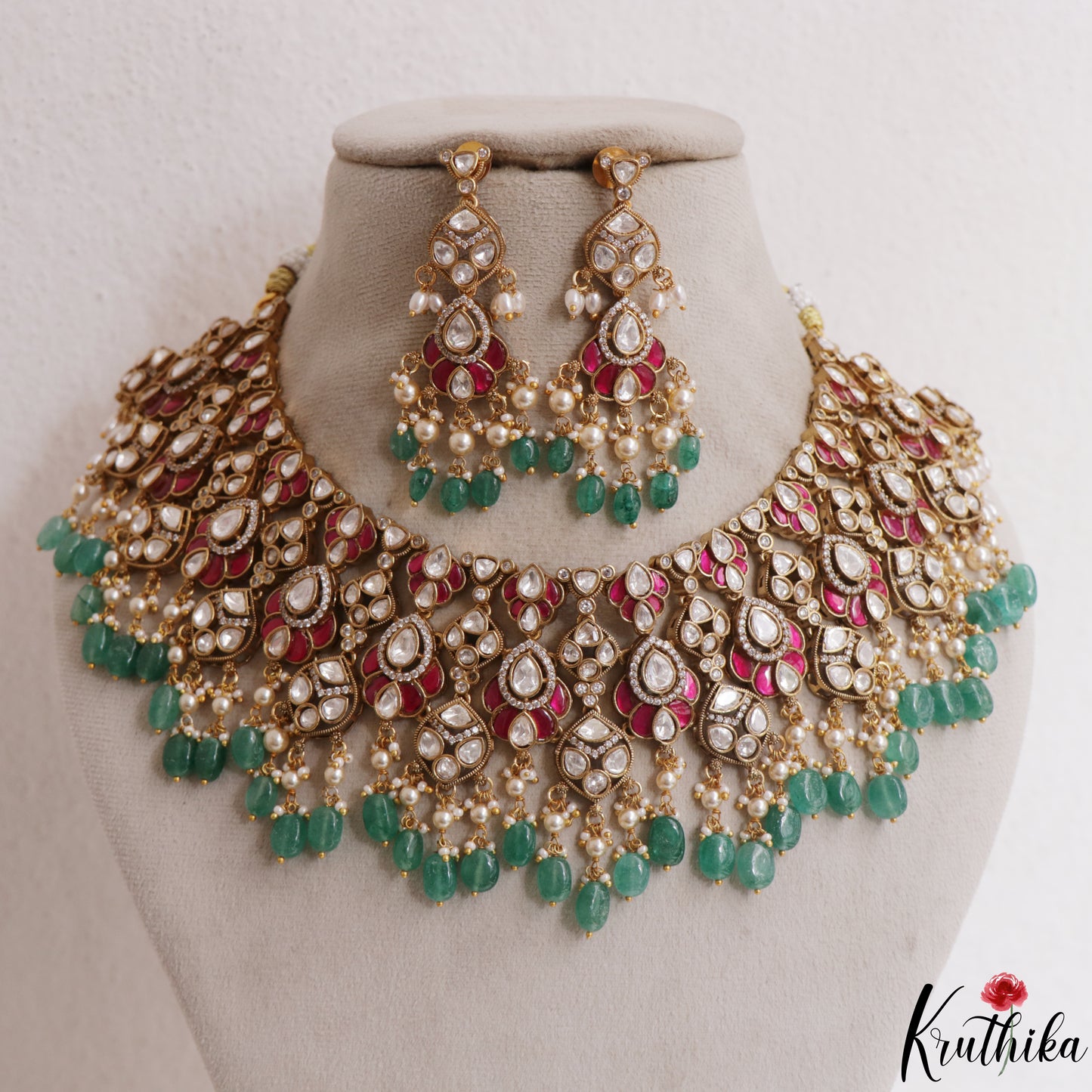 Grand Teardrop Motifs Moissanite Jadau Choker With Green Bead Drops NC3109