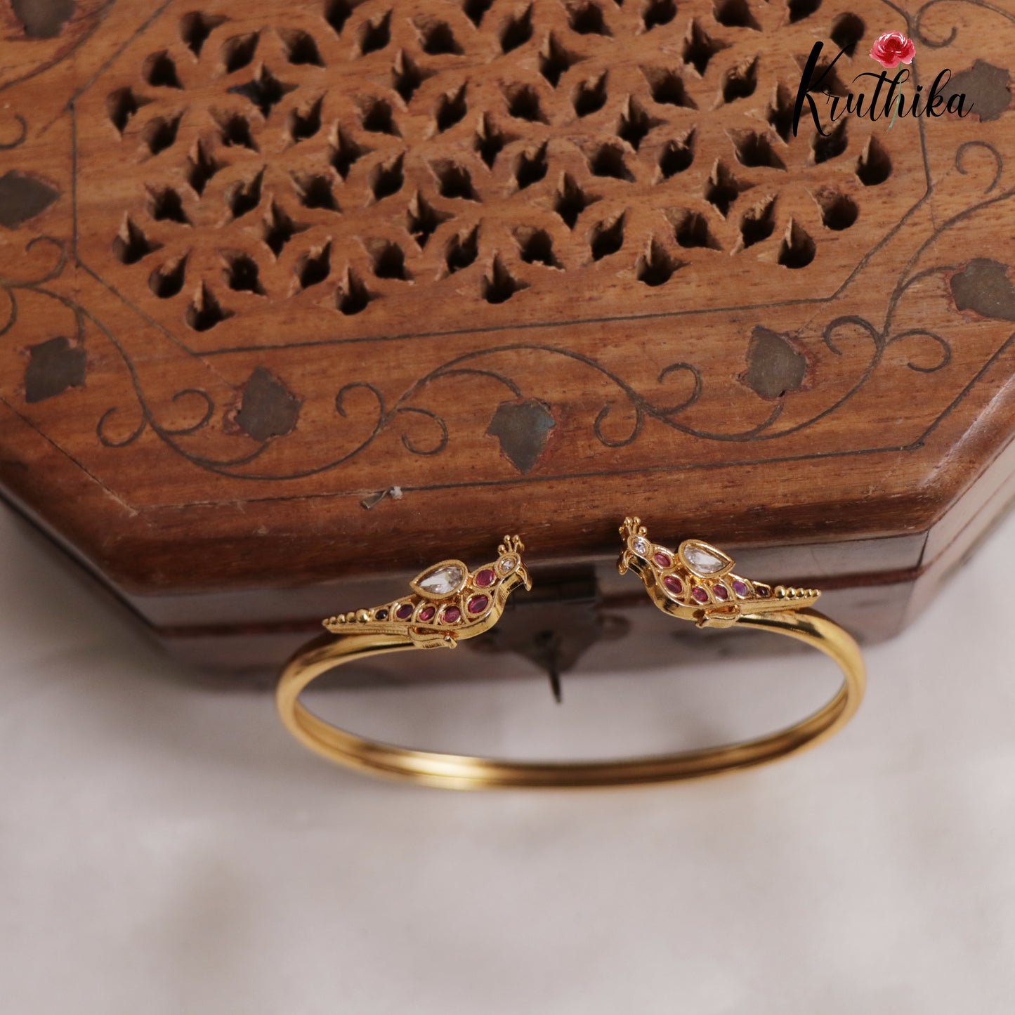 Cute parrot uncut stones Openable Kada B329