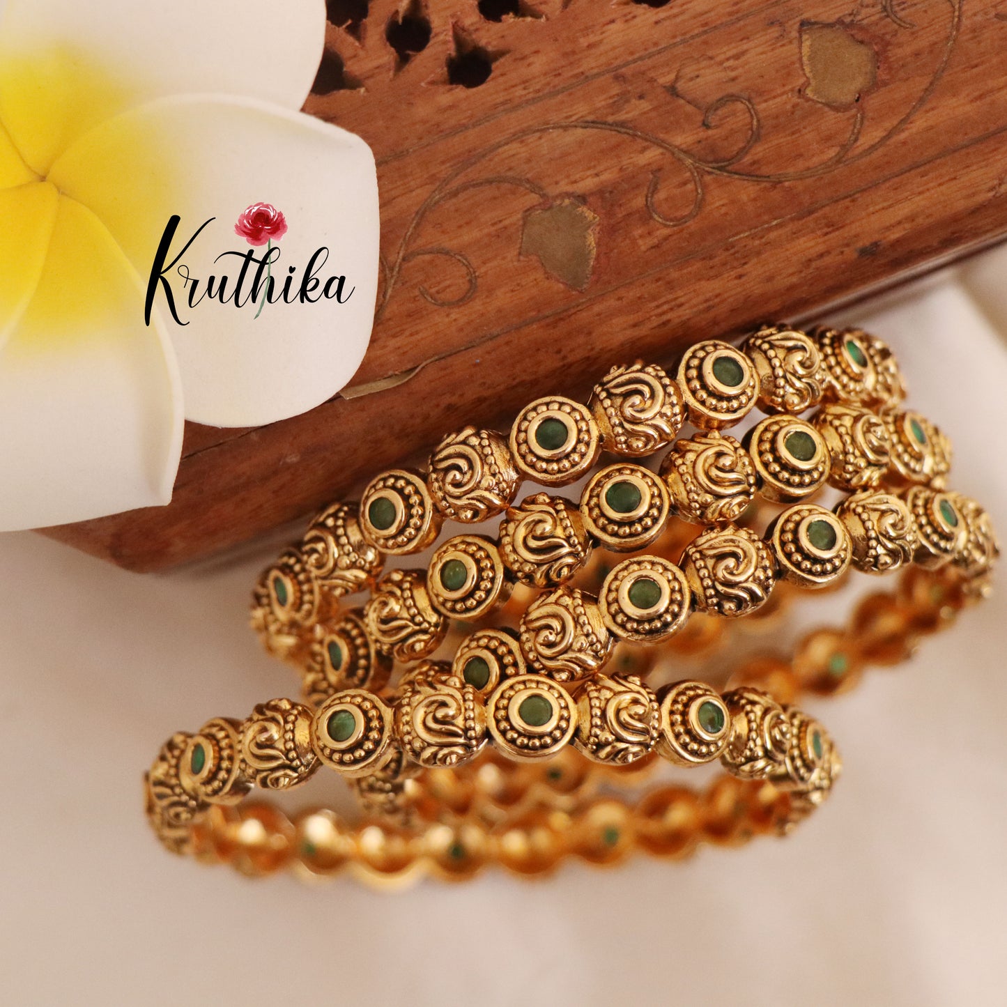 Peacock emerald bangles B165 (set of four)