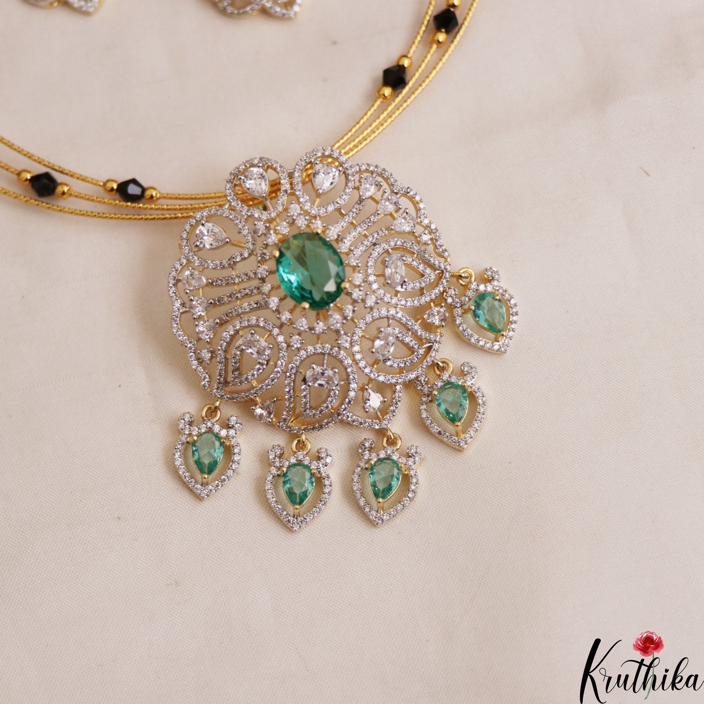 Sparkling AD Victorian Teardrop Motifs Hasli Necklace NC2942