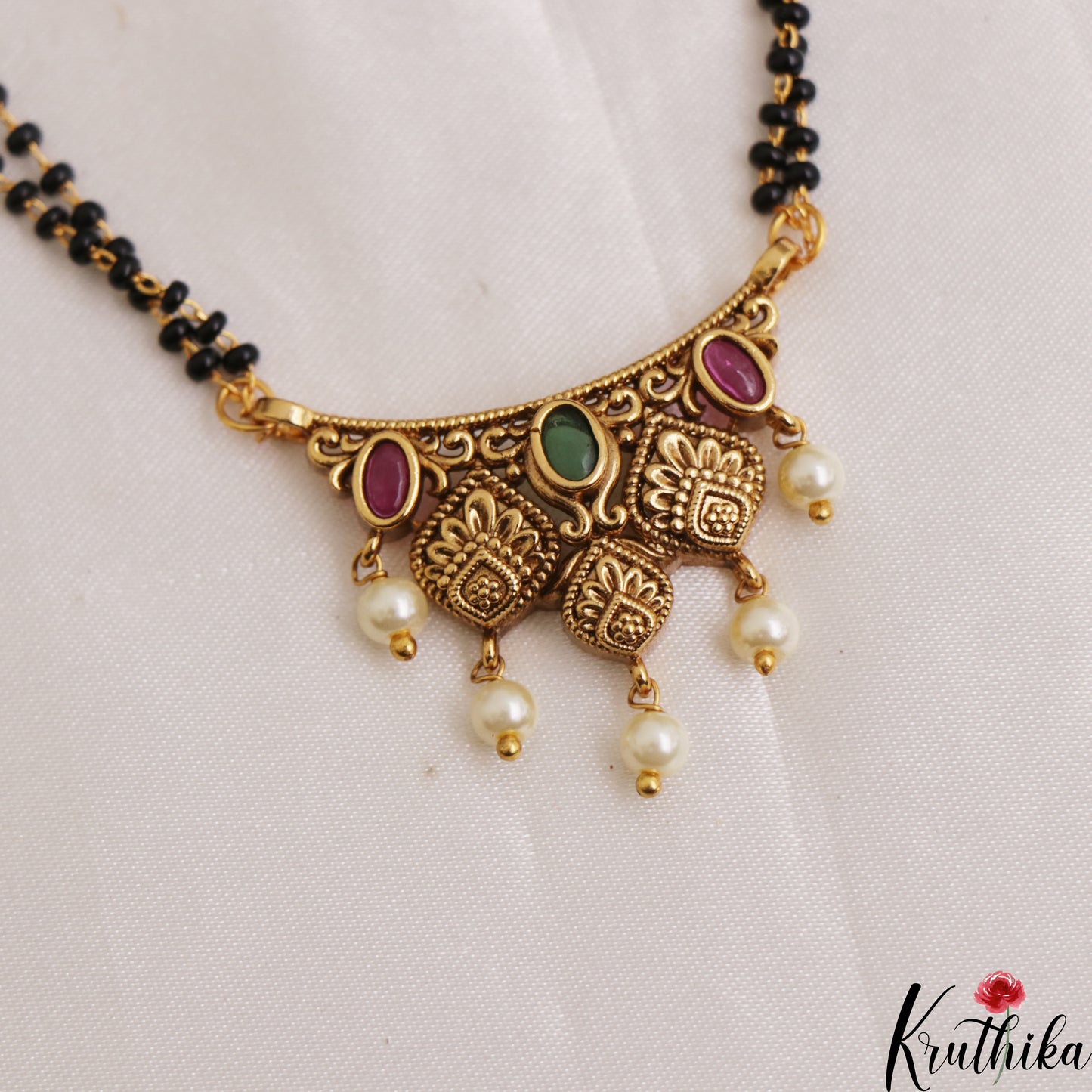 Classic Floral teardrop Motifs Double Layered Black Beads Chain With Pendant NC3080