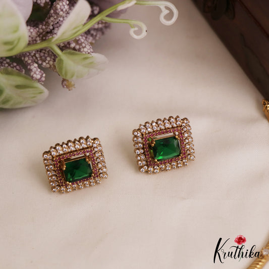 Pretty Geometric Motifs Gold-Tone Hasli Necklace NC2872