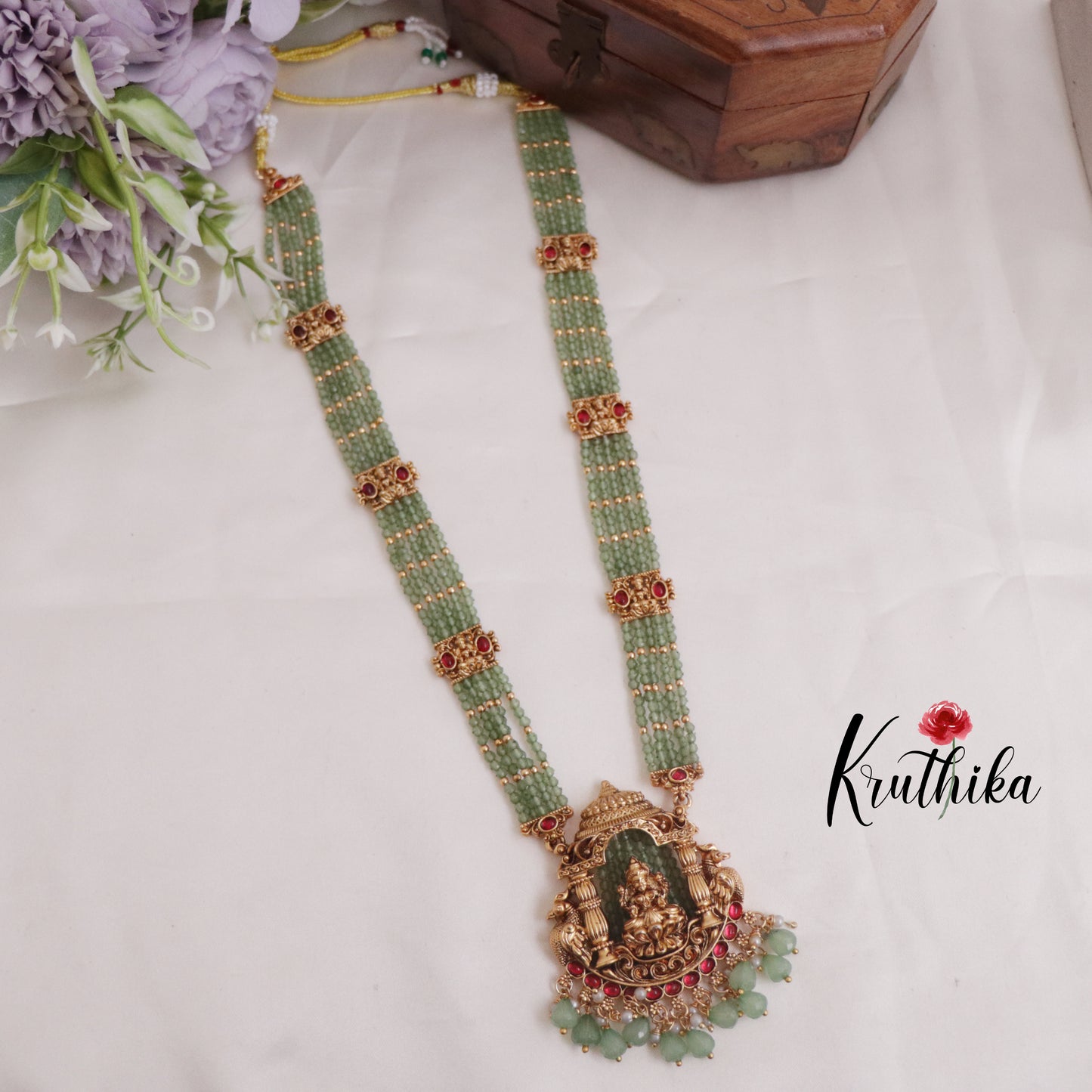 Beautiful Onyx Beads Temple Lakshmi Kemp Haaram LH1961