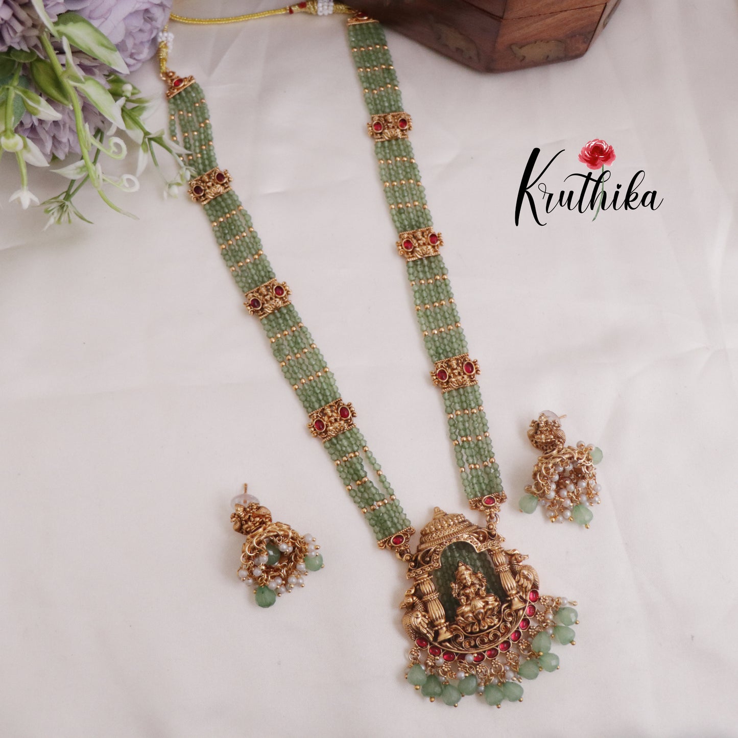 Beautiful Onyx Beads Temple Lakshmi Kemp Haaram LH1961