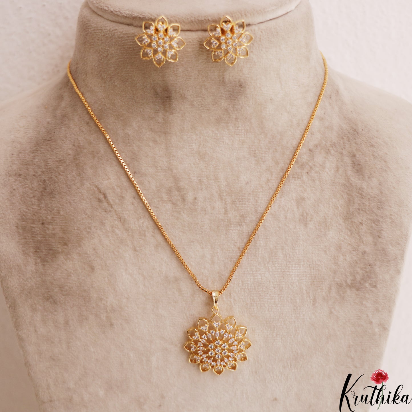 Elegant AD Floral Motifs Gold-Tone Chain Pendant Set NC2934