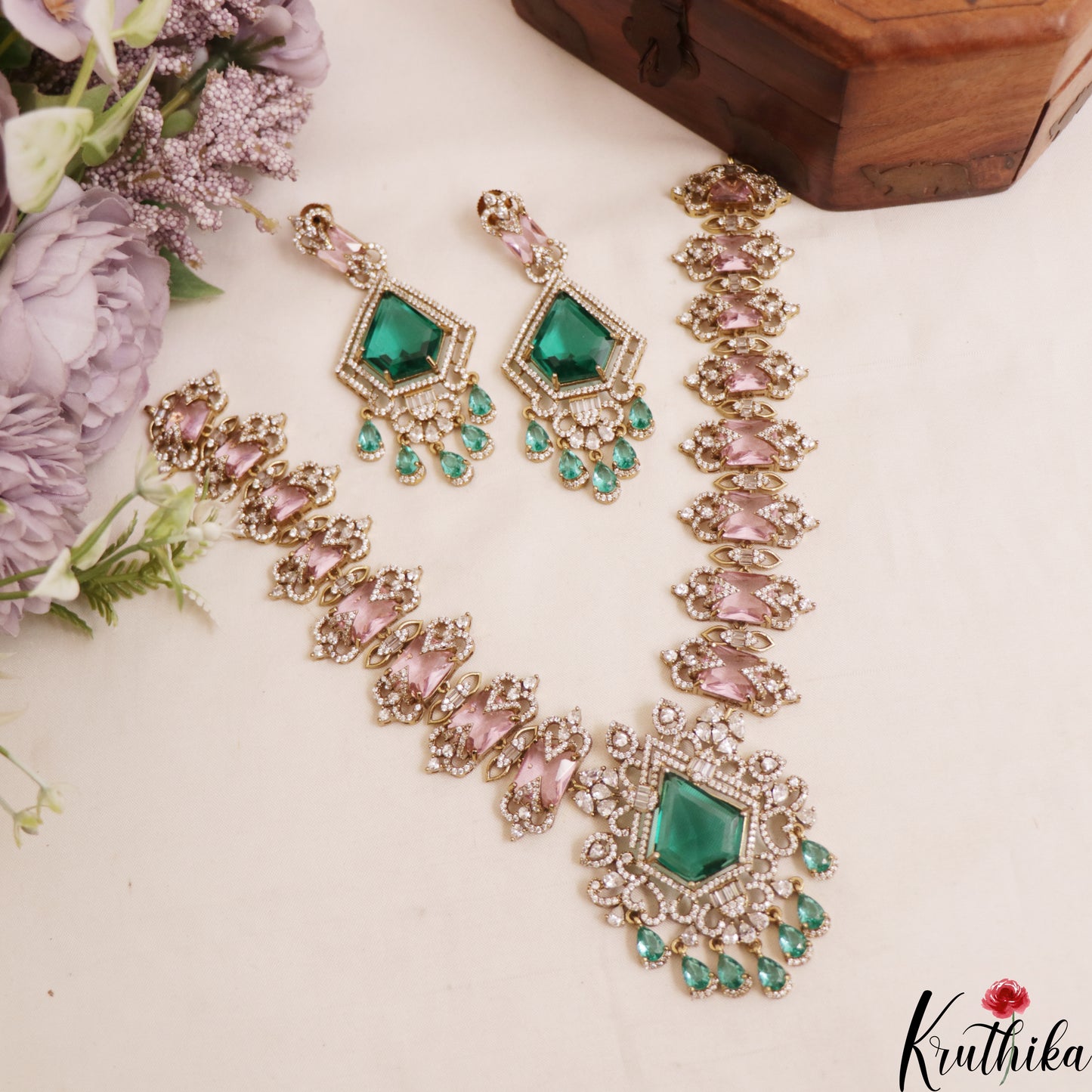 Stunning Geometric Motifs AD Victorian Necklace NC2949