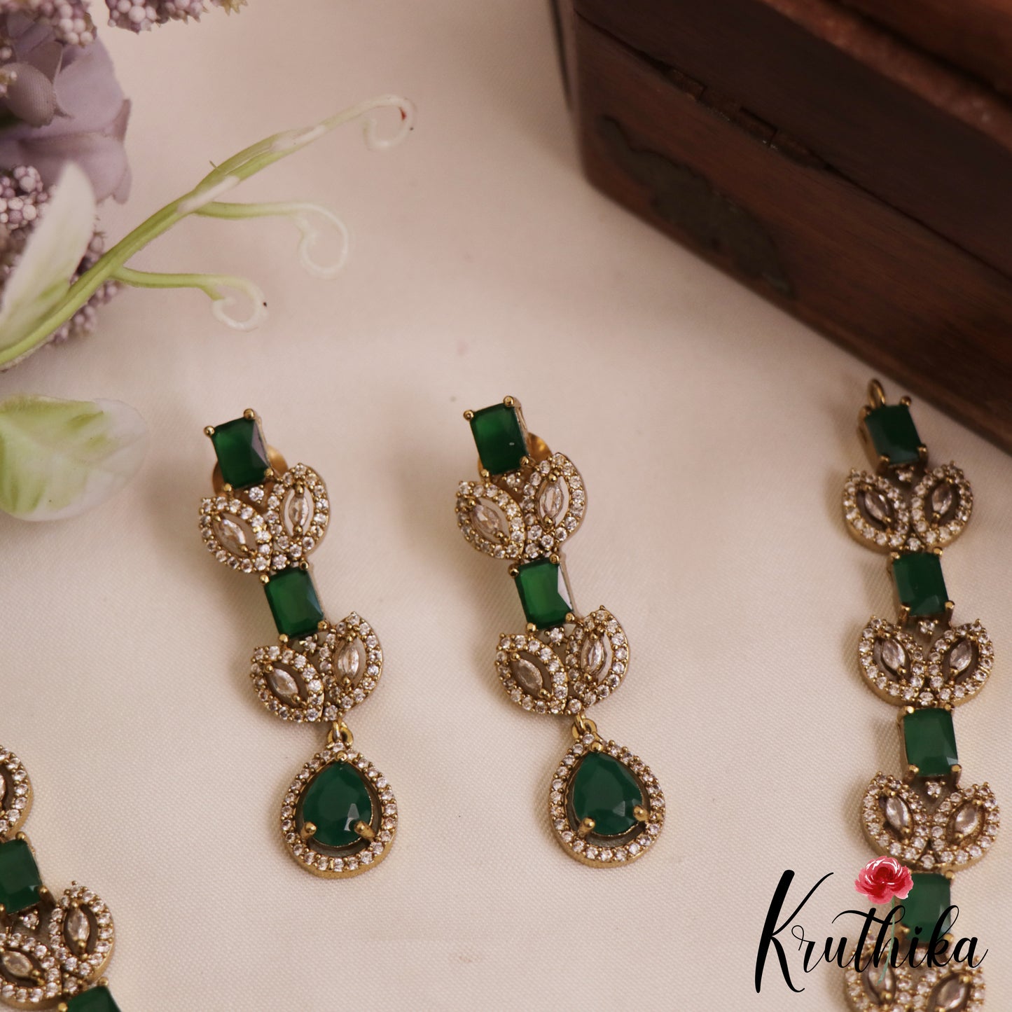 Sparkling Square Leaf Motifs AD Victorian Necklace NC2839 (Available In 3 Color)