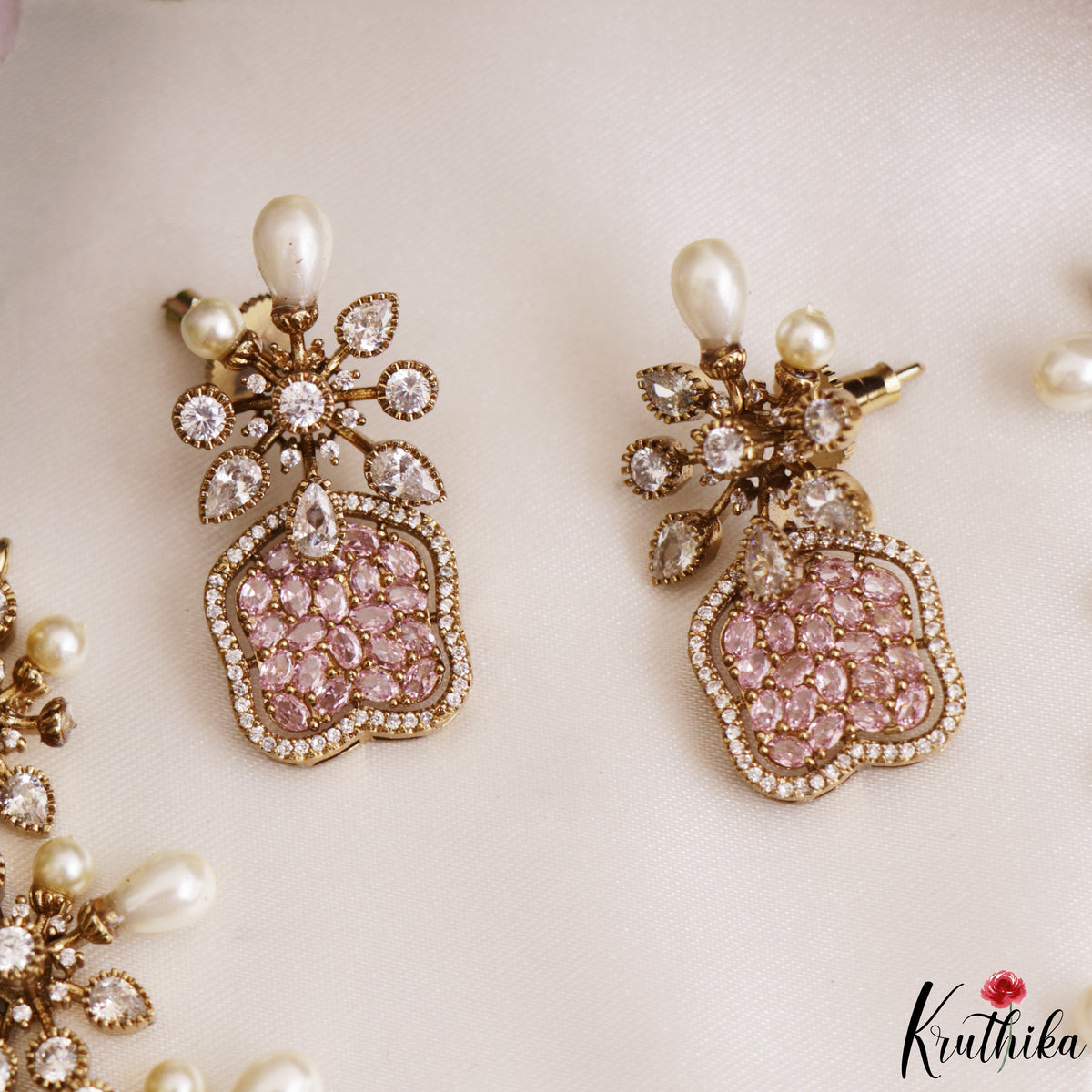 Stunning Floral Motifs CZ Victorian Necklace NC3065 (Available In 4 Colors)