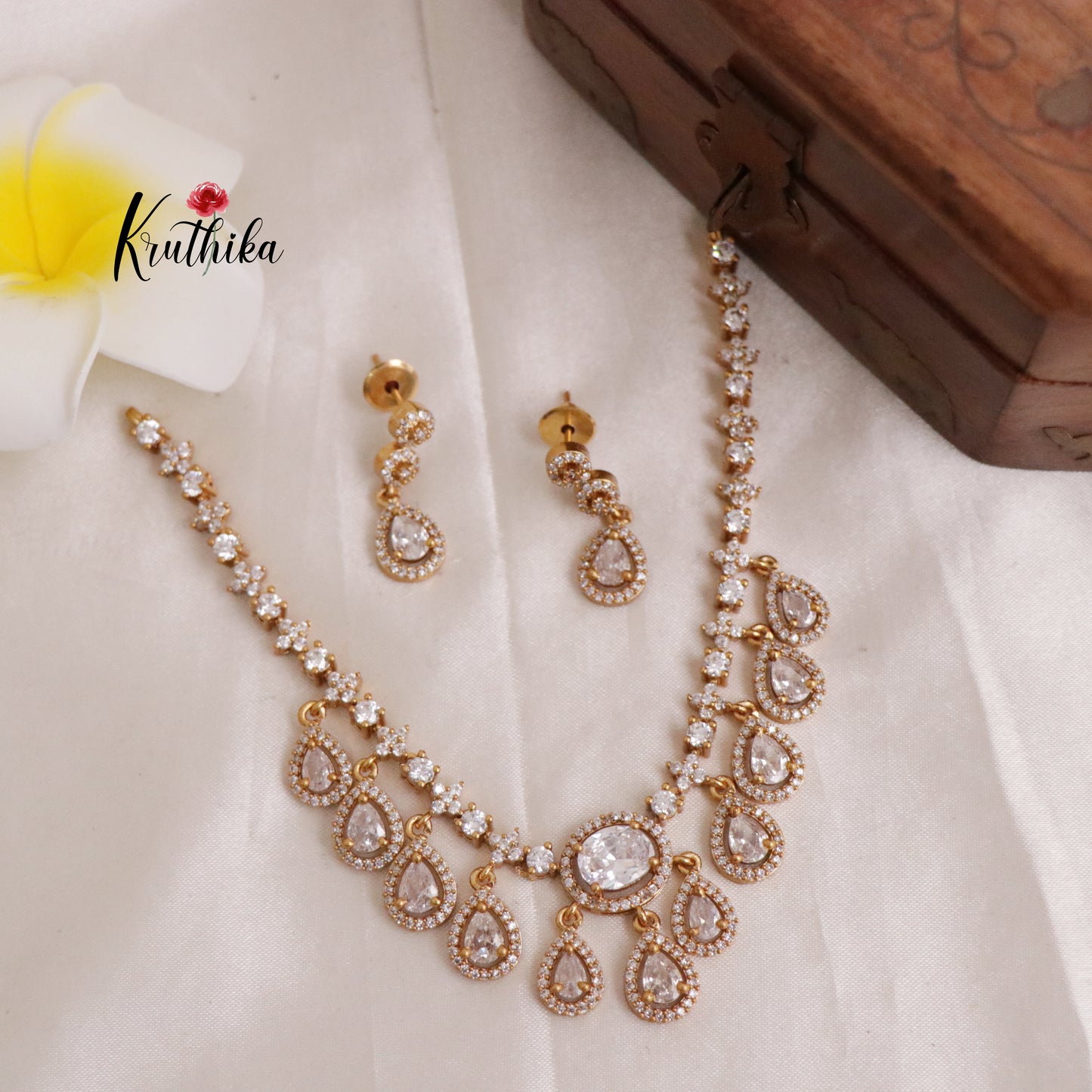 Pretty AD Necklace NC1913  [ Available in two colours]