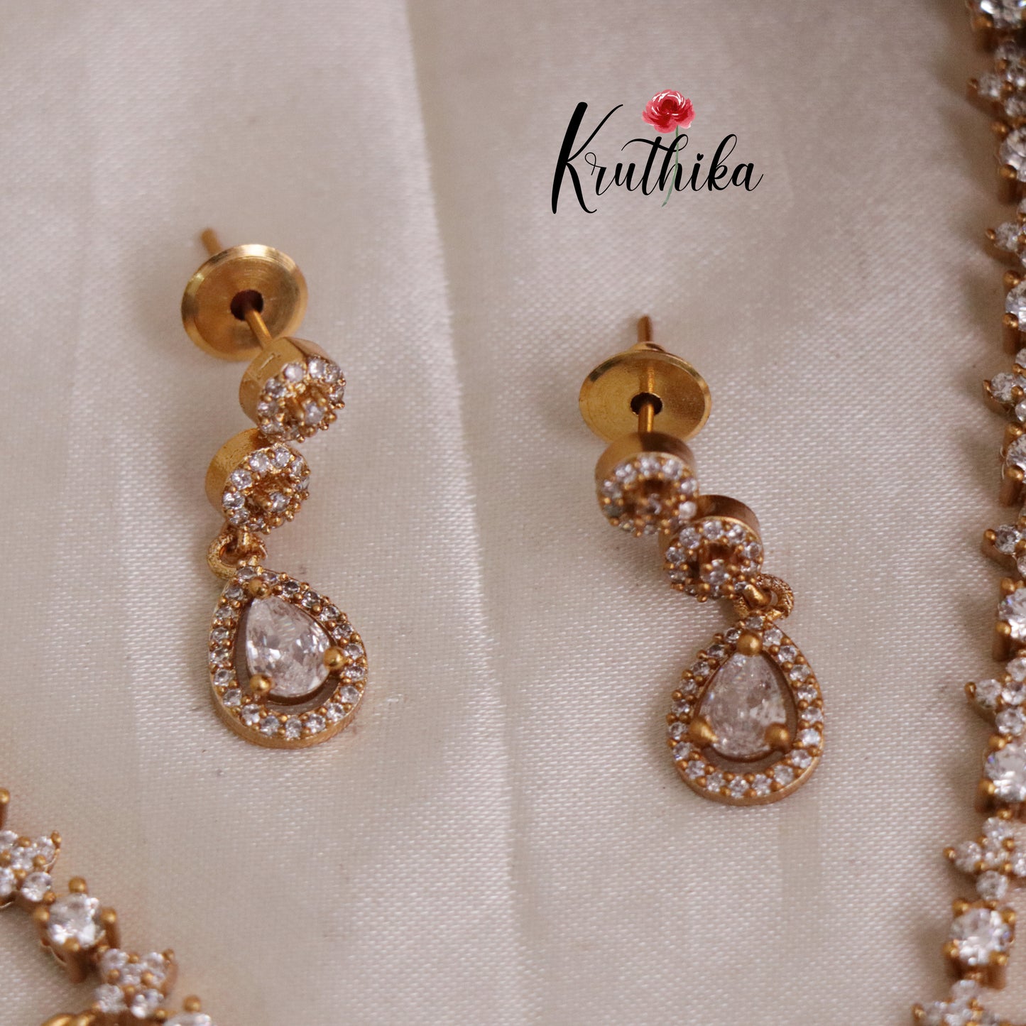 Pretty AD Necklace NC1913  [ Available in two colours]