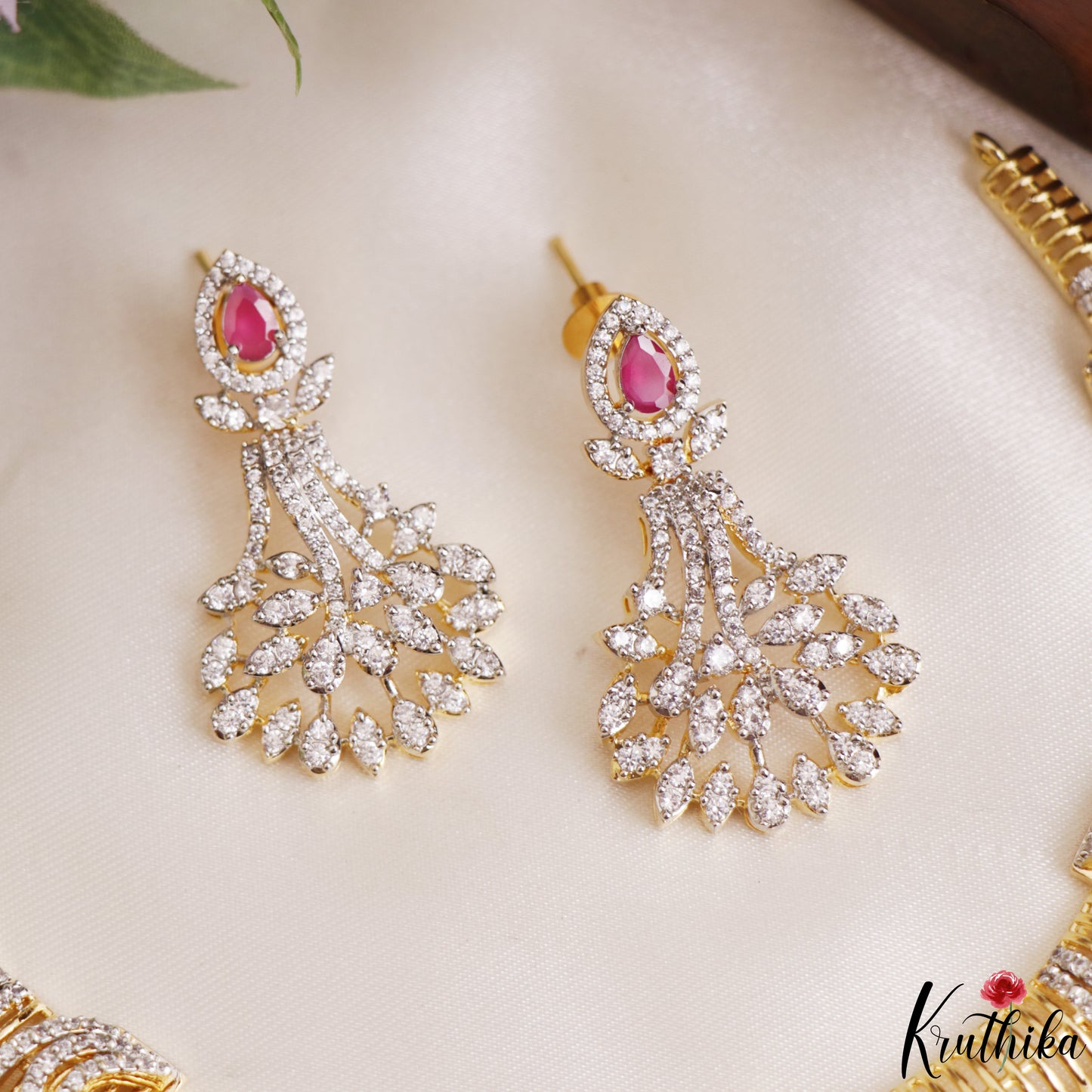 Sparkling Leaf Motifs Gold-Tone CZ Hasli Necklace NC3243 (Available In 2 Colors)