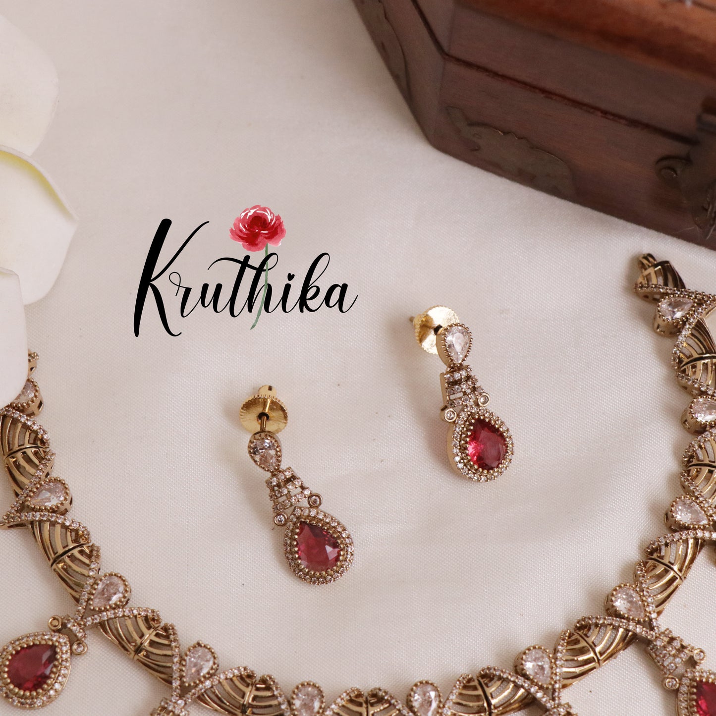 Gorgeous AD Victorian Necklace (Available in 2 colours)NC1980