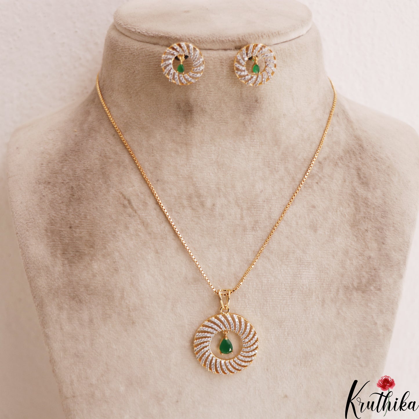 Trendy AD Gold-Tone Chain Pendant Set NC2936