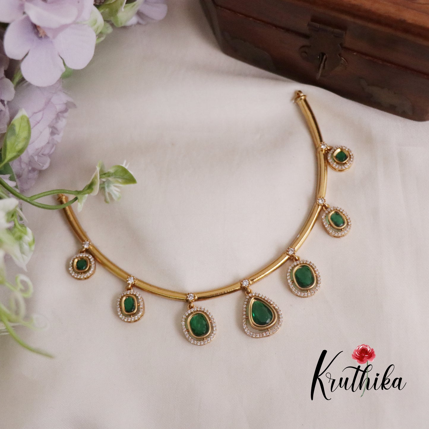 Simple AD Pendant Hasli Necklace NC2190