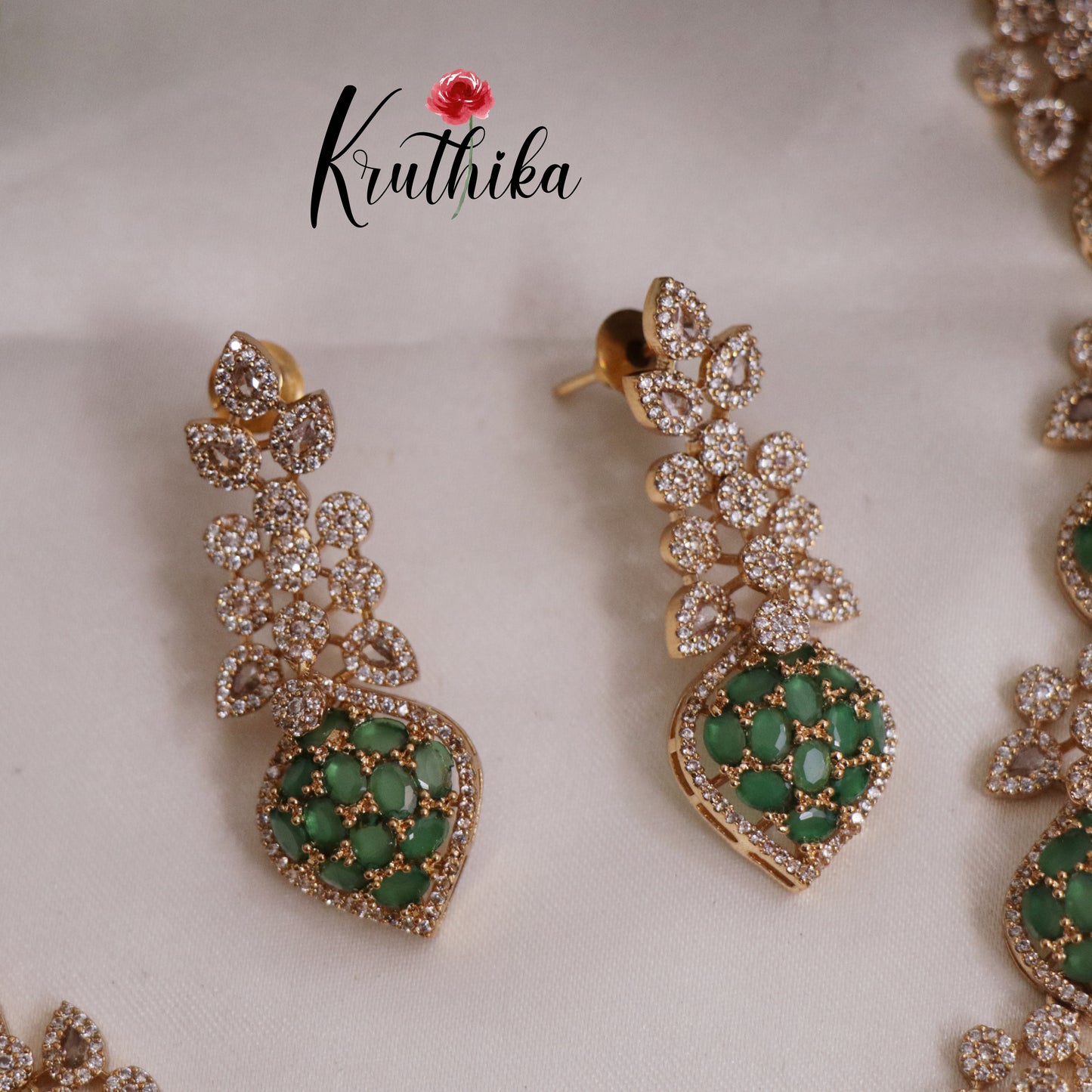 Simple CZ Leaf Motif Necklace NC2330 (Available in 4 colours)