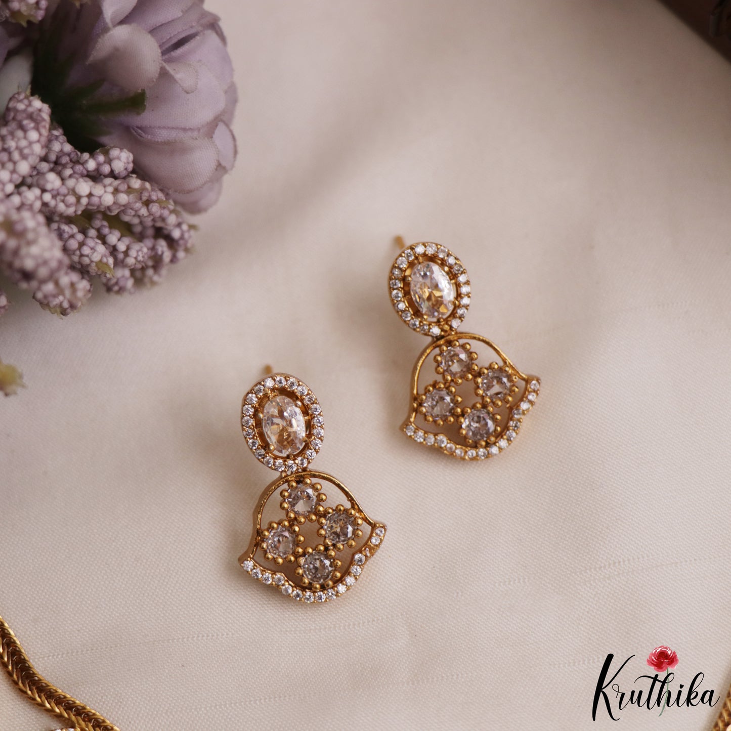 Sparkling Floral Motifs AD Victorian Necklace NC2965 (Available In 5 Colors)