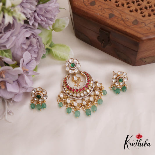 Gorgeous Floral Kundan Jadau Pendant Set With Green Bead Drops PS269