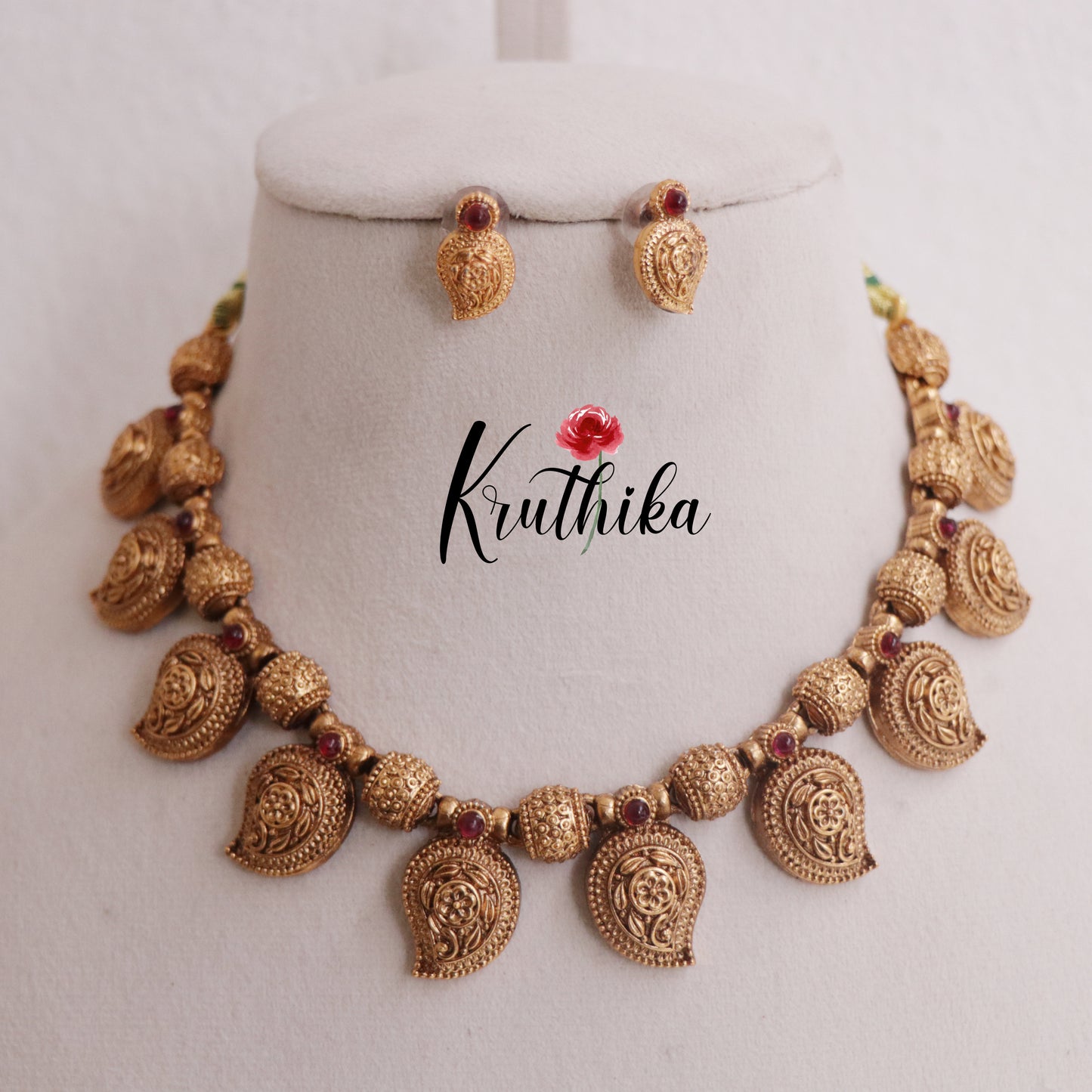 Simple Kemp Manga Necklace NC2326