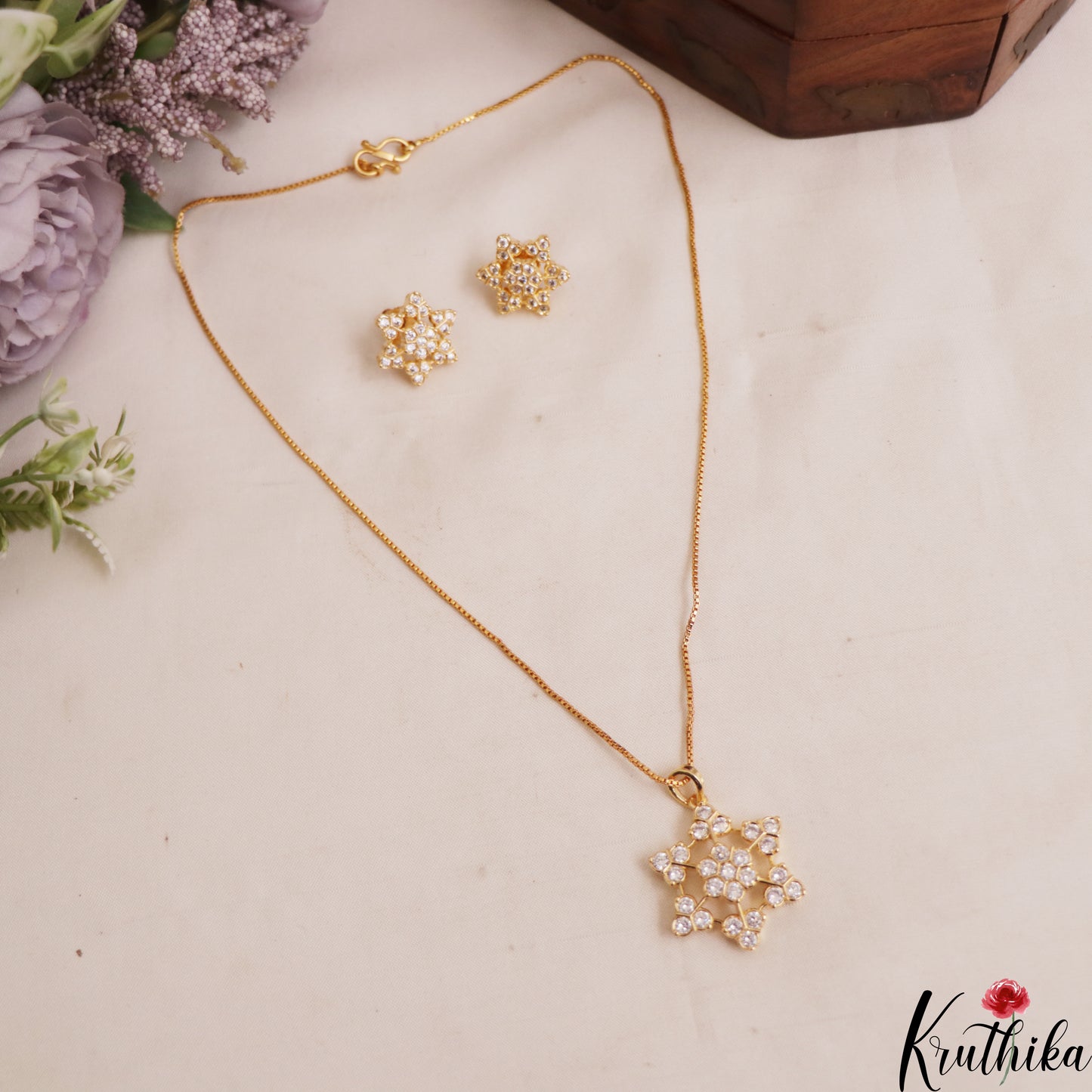 Trendy AD Floral Motifs Gold-Tone Chain Pendant Set NC2929