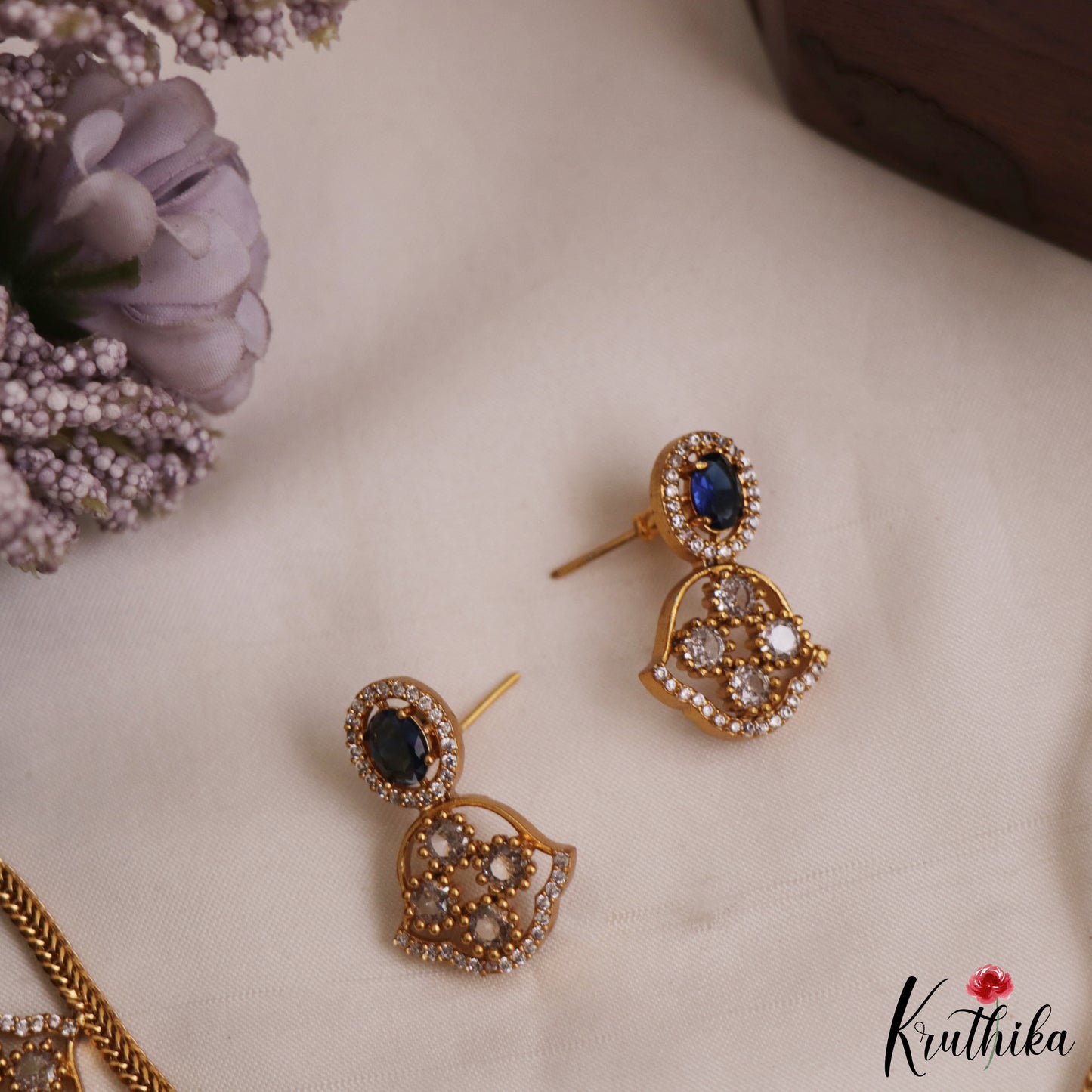 Sparkling Floral Motifs AD Victorian Necklace NC2965 (Available In 5 Colors)