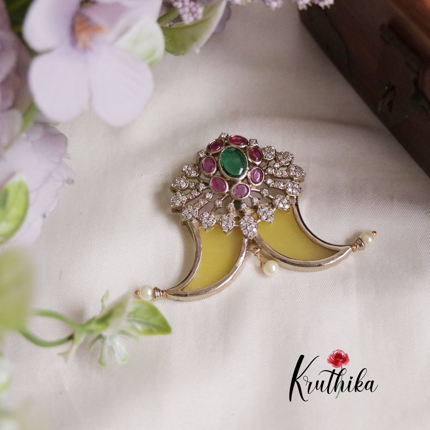 Pretty Victorian Puligoru  Pendant PS25 (Available in 5 Colours)