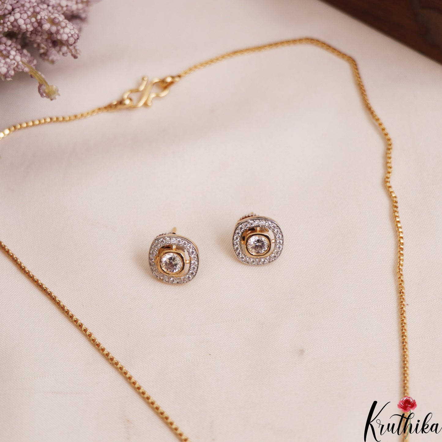 Simple AD Gold-Tone Chain Pendant Set NC2928