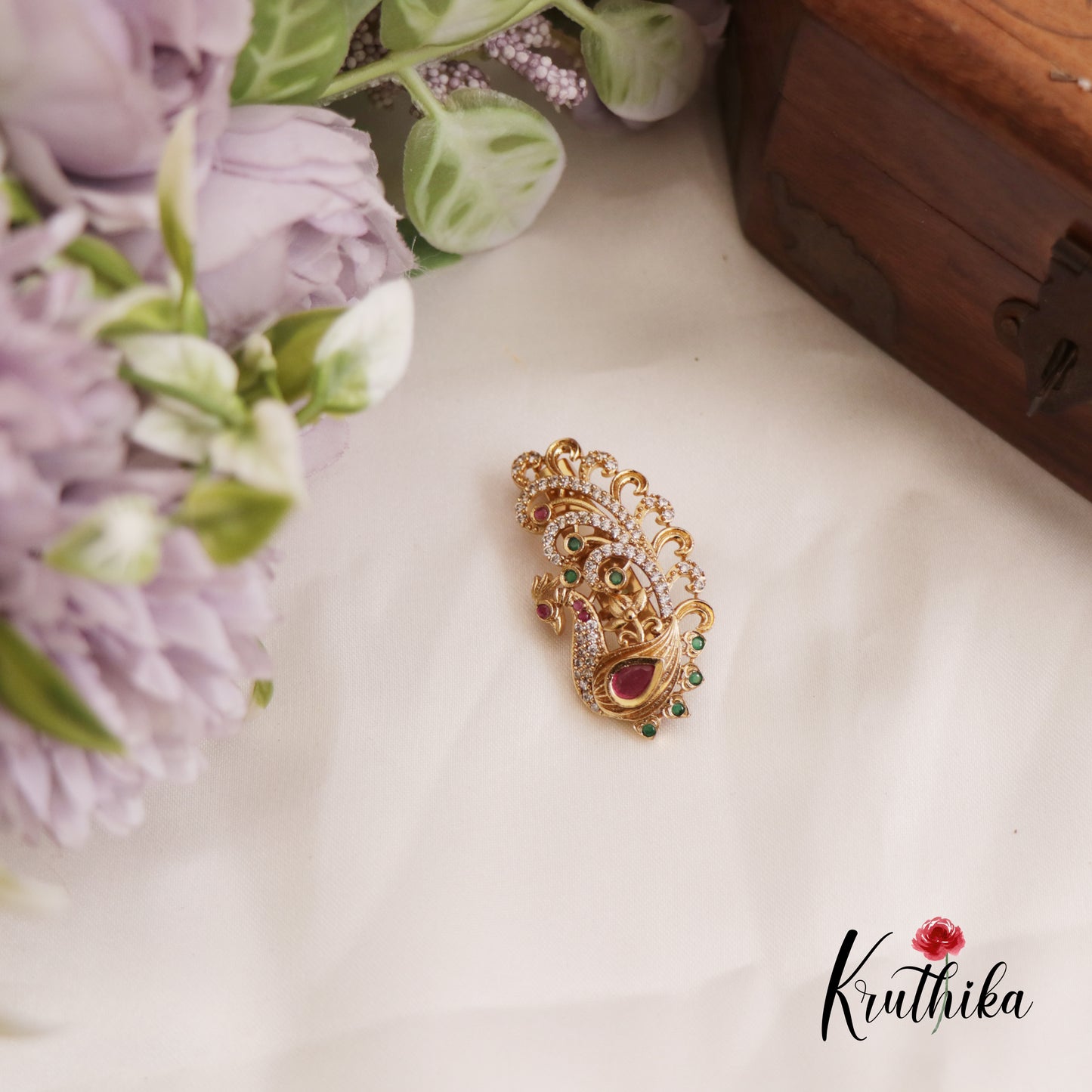 Elegant Peacock Motifs Saree Pin SP50