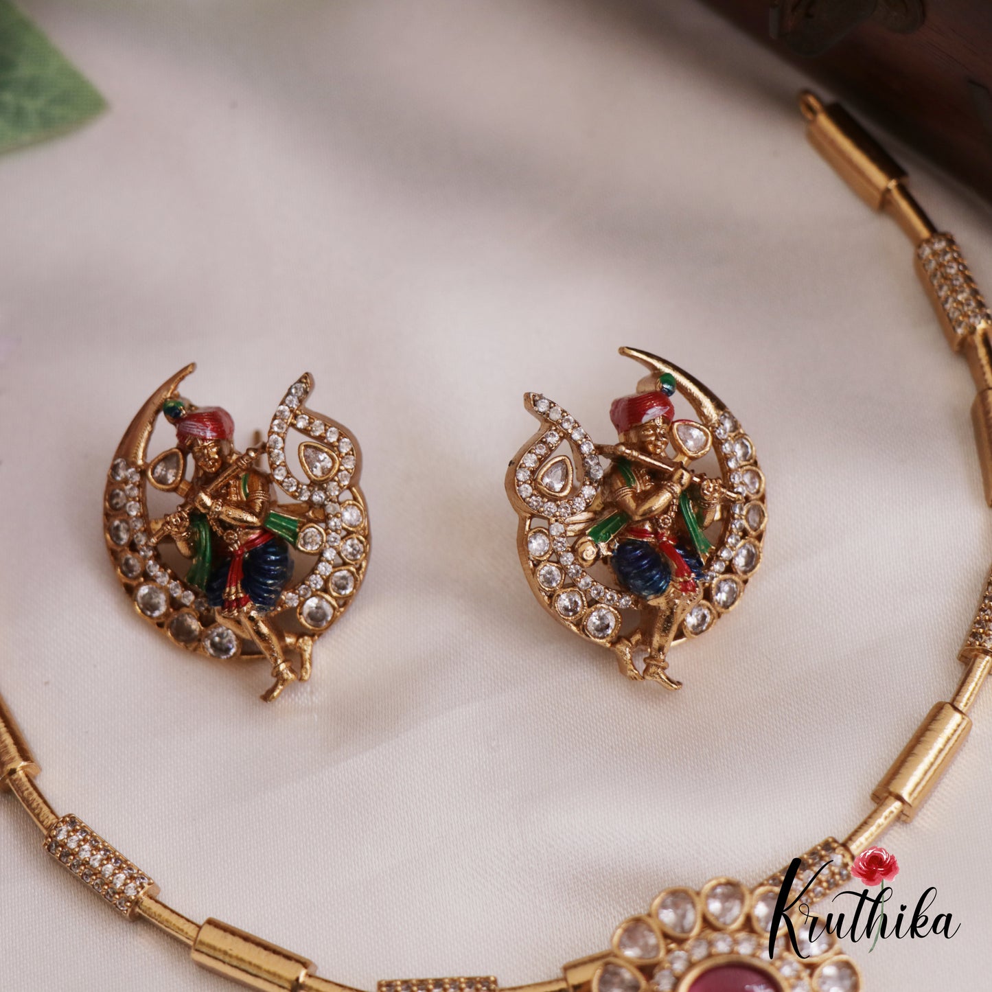 Elegant Hasli Necklace With Lord Krishna Motifs Pendant NC2696