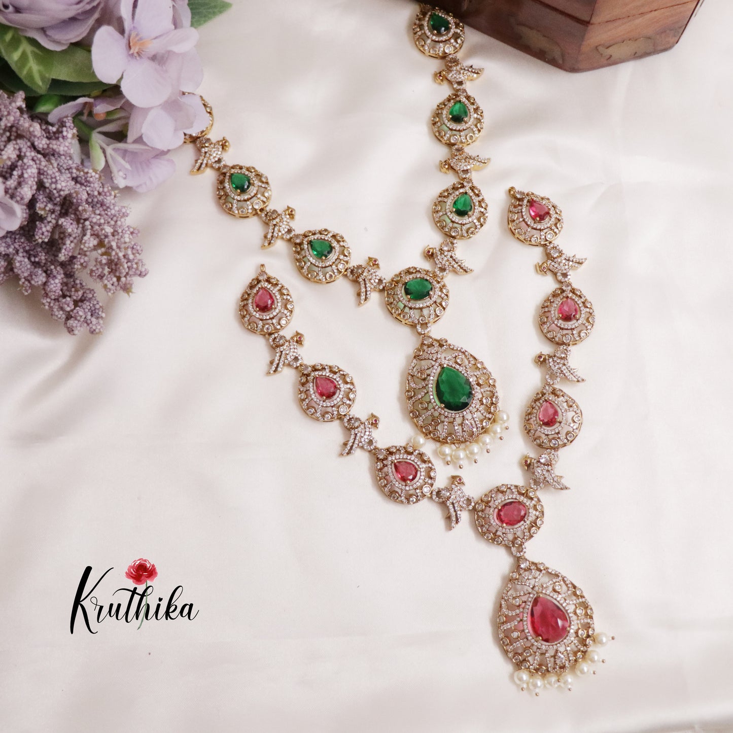 Classic AD Victorian Peacock Necklace NC2296 (Available in 2 Colors)