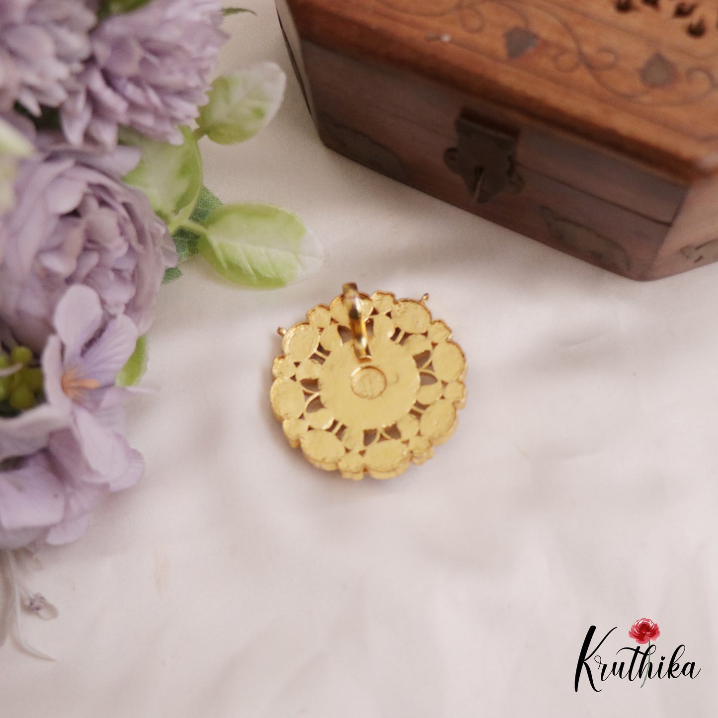 Classic Floral Navratna Pendant PS267