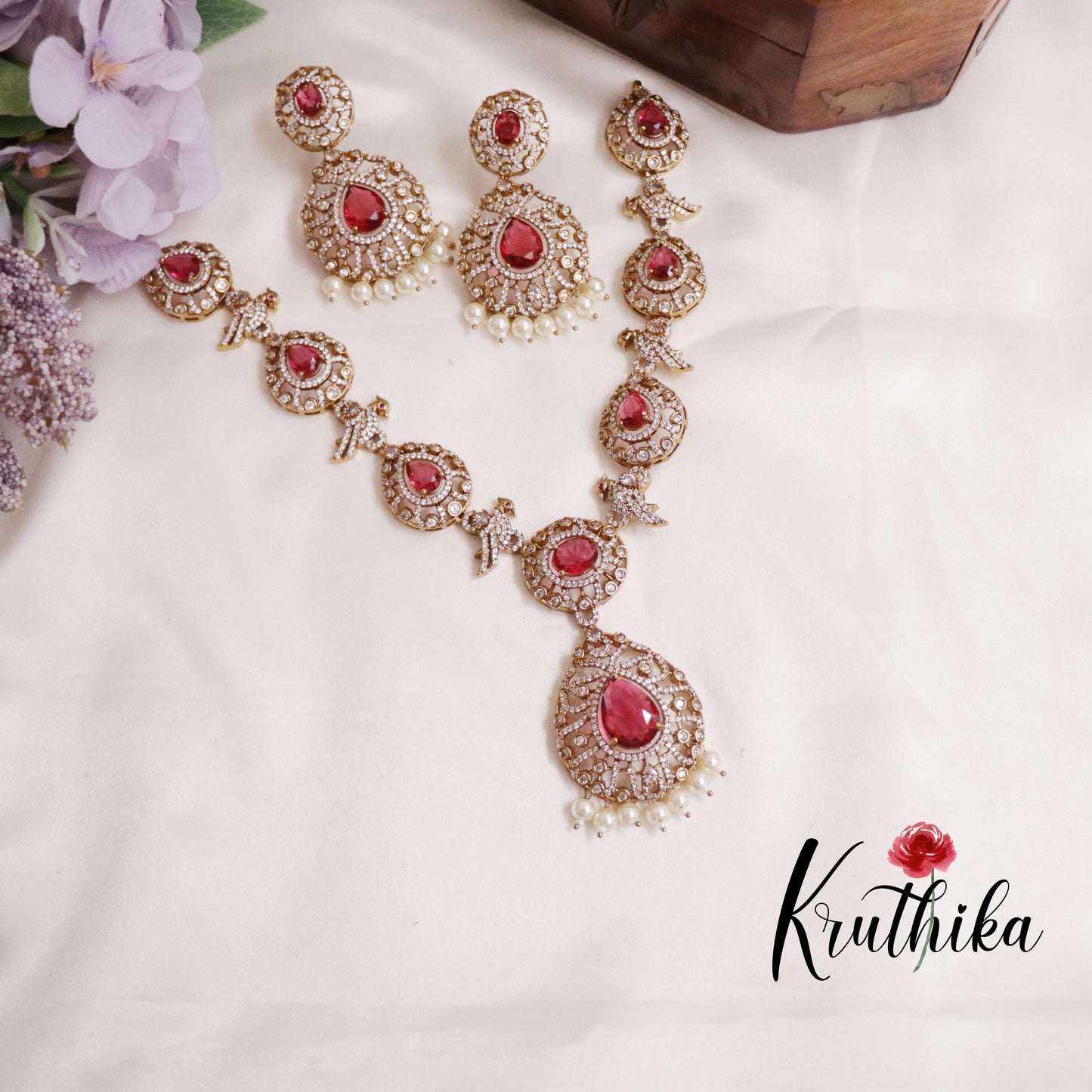 Classic AD Victorian Peacock Necklace NC2296 (Available in 2 Colors)