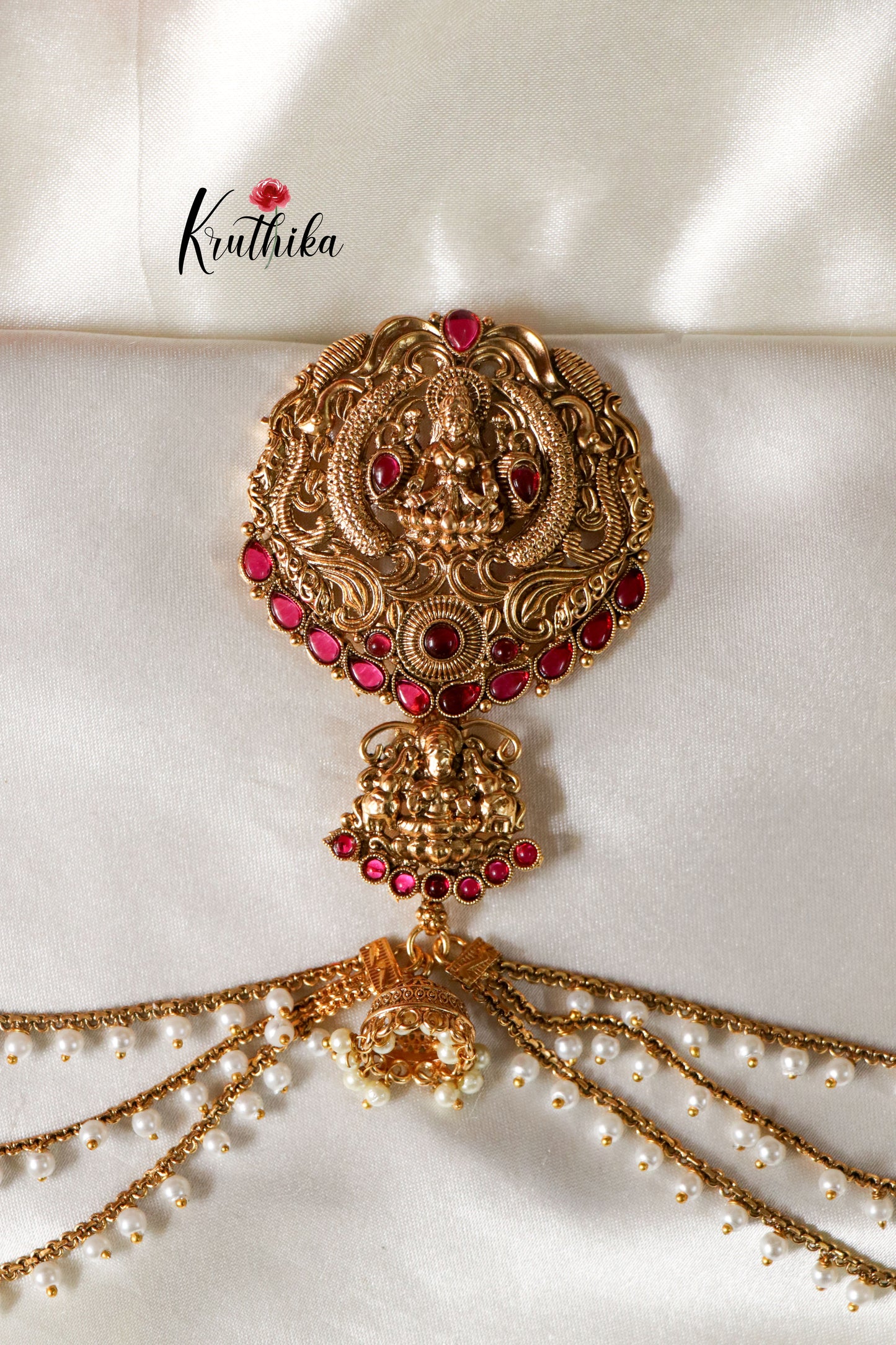 Lakshmi Kemp Jada Billa with chains J54 (available in 2 colors)