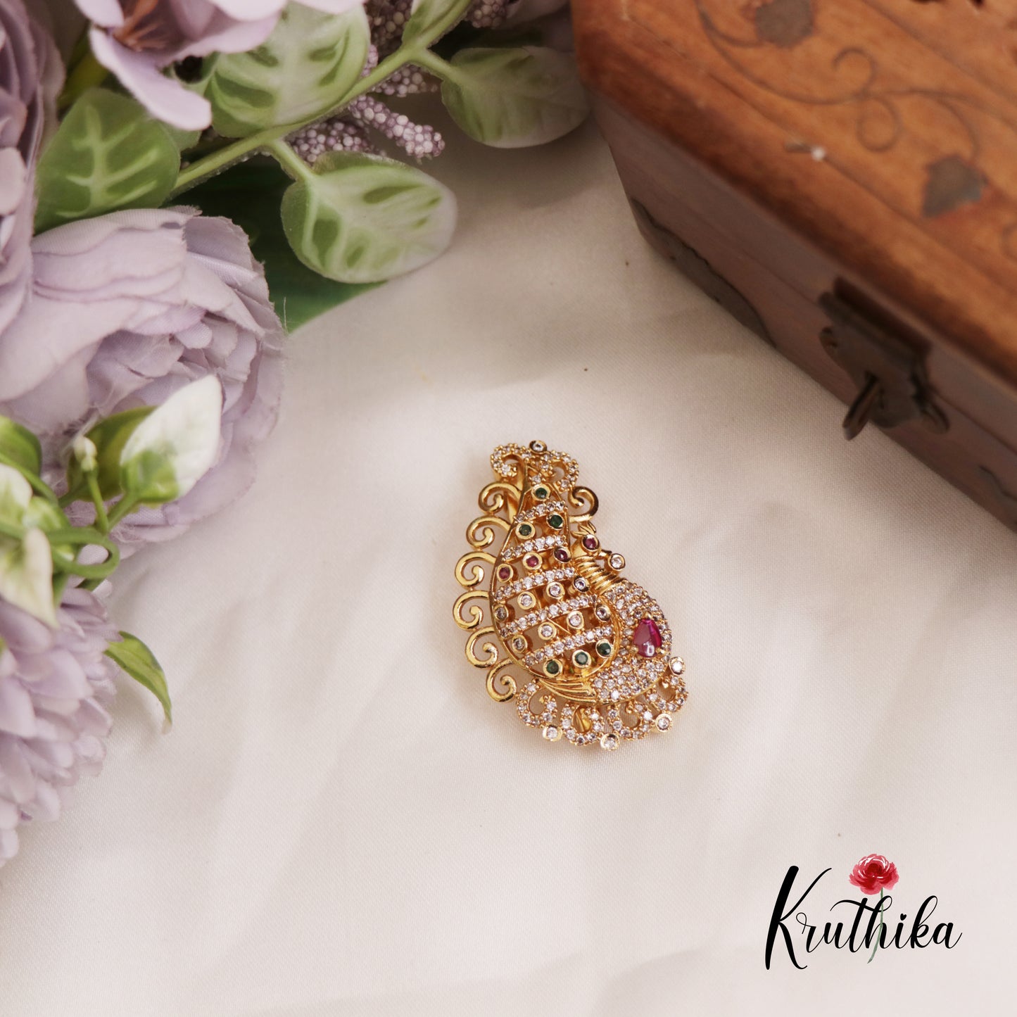 Classic Peacock Motifs Saree Pin SP51