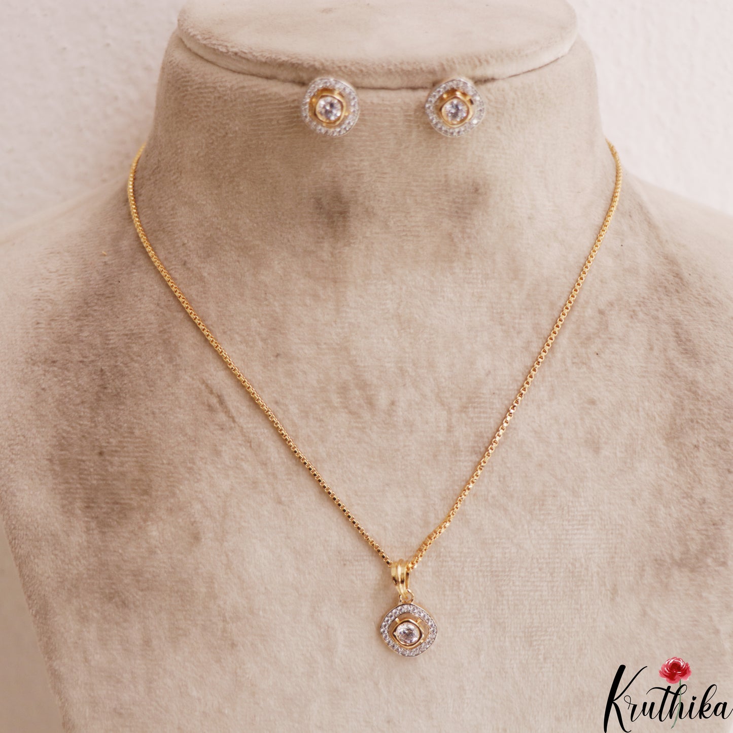Simple AD Gold-Tone Chain Pendant Set NC2928
