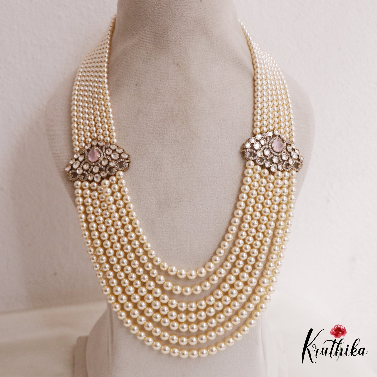 Gorgeous Multi Strand Pearl Chain With Victorian Side Pendant LH2033