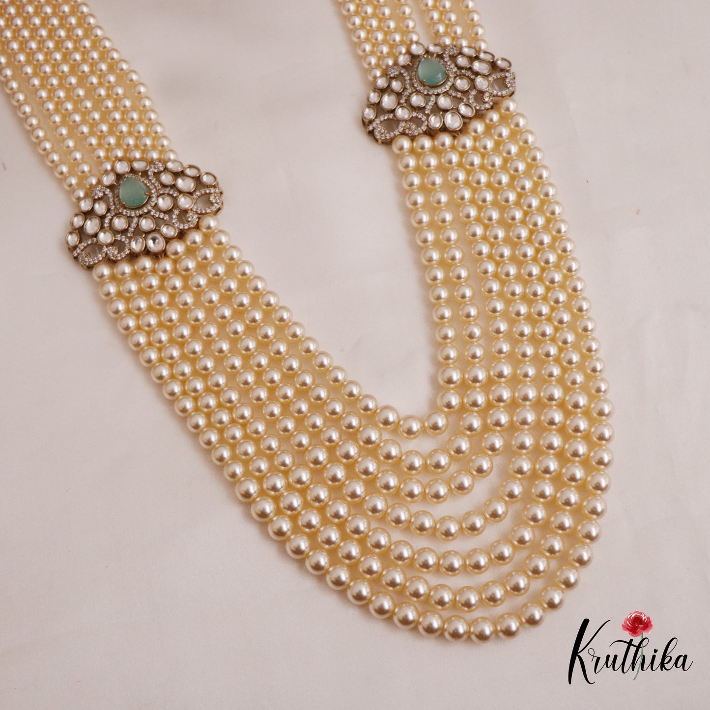 Gorgeous Multi Strand Pearl Chain With Victorian Side Pendant LH2033