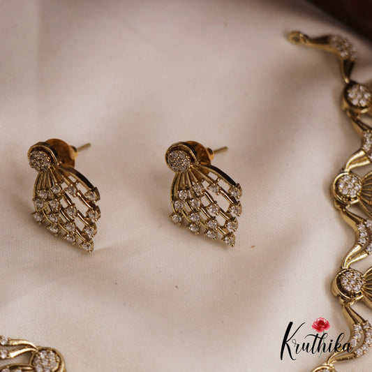 Beautiful CZ Leaf Shape Sparkling Necklace NC2556