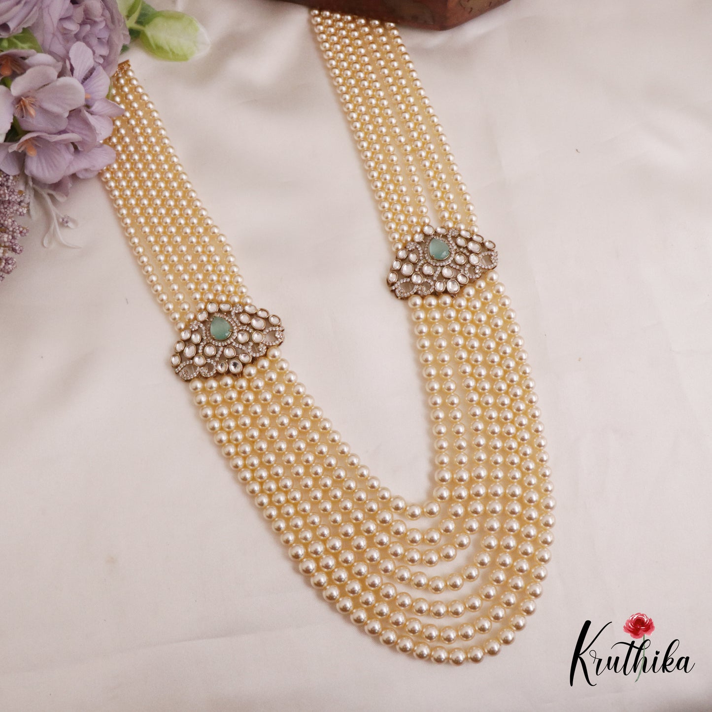 Gorgeous Multi Strand Pearl Chain With Victorian Side Pendant LH2033