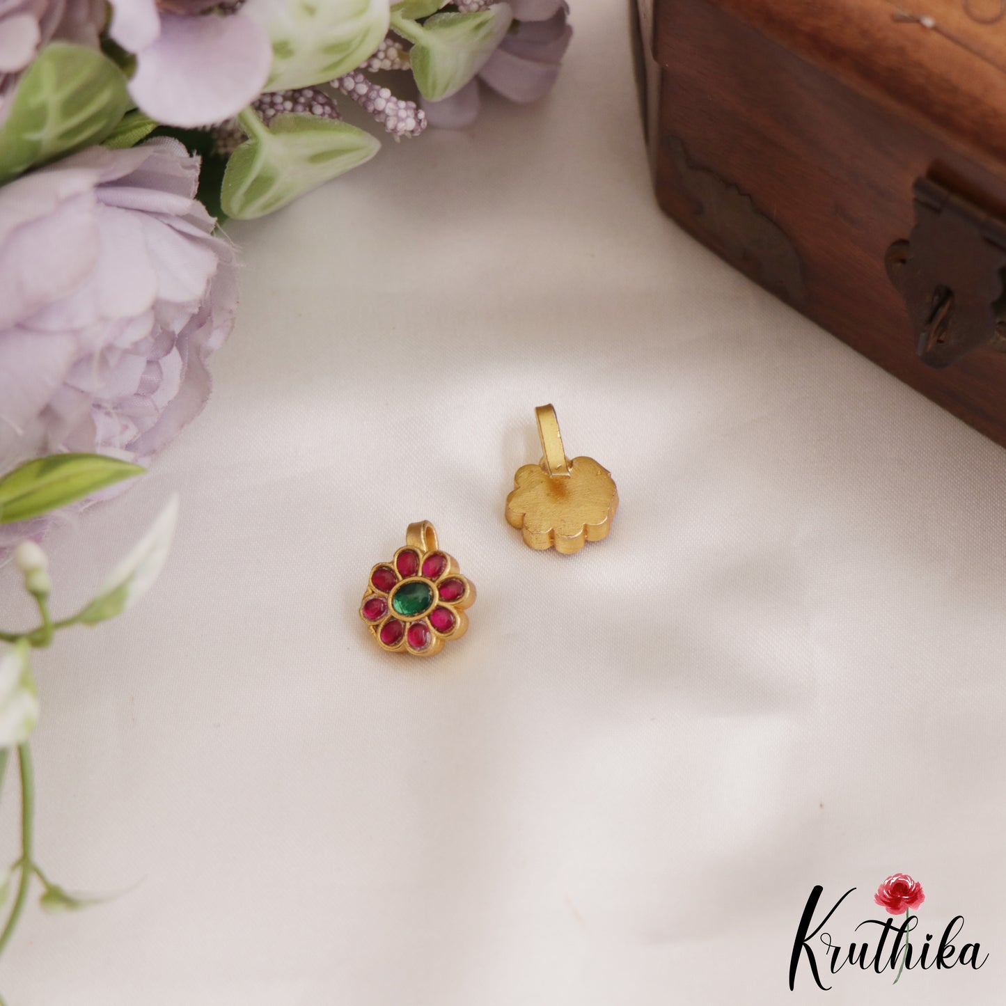 Elegant Kemp Floral Earcuffs | Upper Earrings | Bugadi Earrings E871
