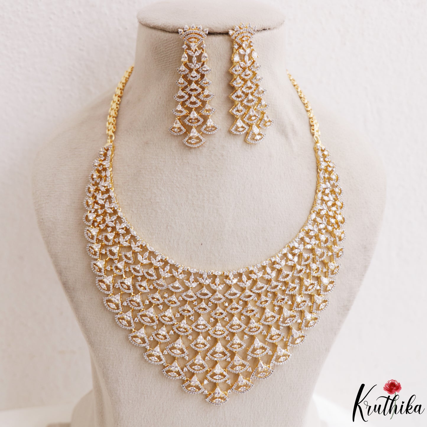 Stunning Leaf Motifs Diamond-Finish Gold-Tone CZ Necklace NC3263