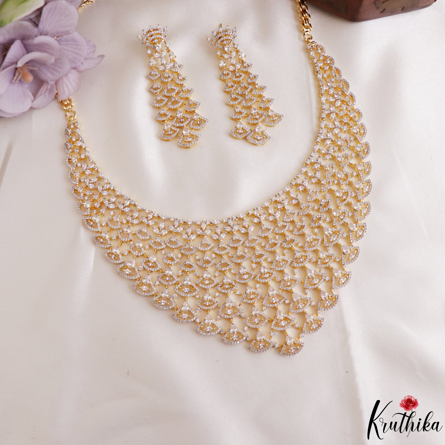 Stunning Leaf Motifs Diamond-Finish Gold-Tone CZ Necklace NC3263