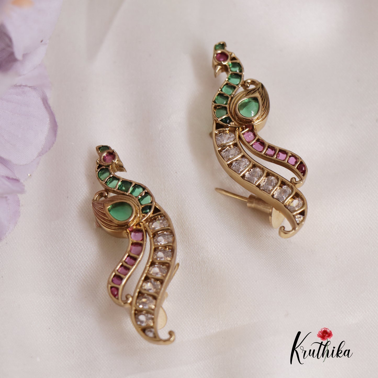 Classic Kemp Stone Peacock Ear Climbers E787