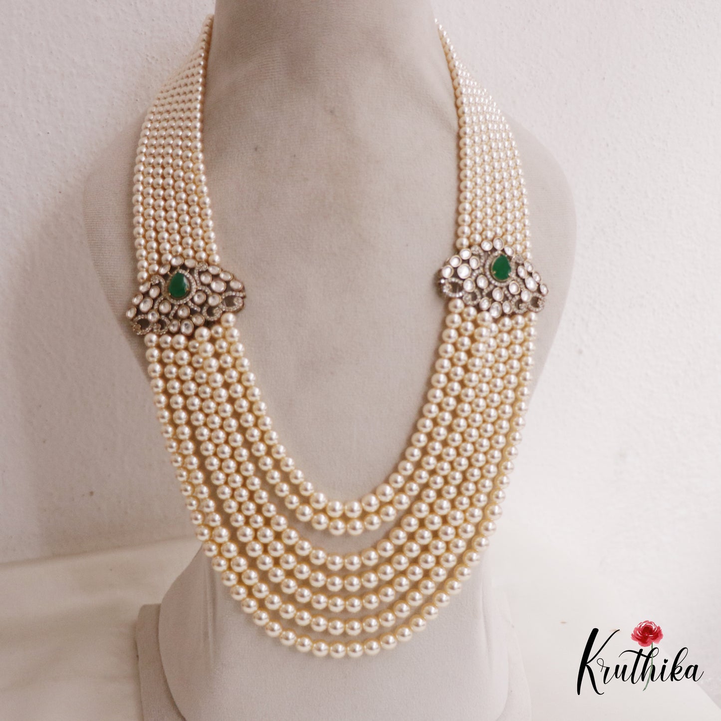 Gorgeous Multi Strand Pearl Chain With Victorian Side Pendant LH2033